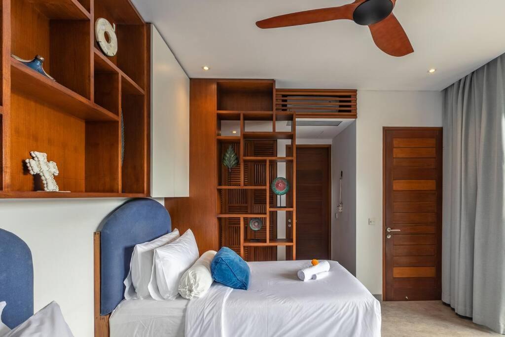 Luxury 3bd Pererenan Villa with Private Pool and Yoga Room view 3