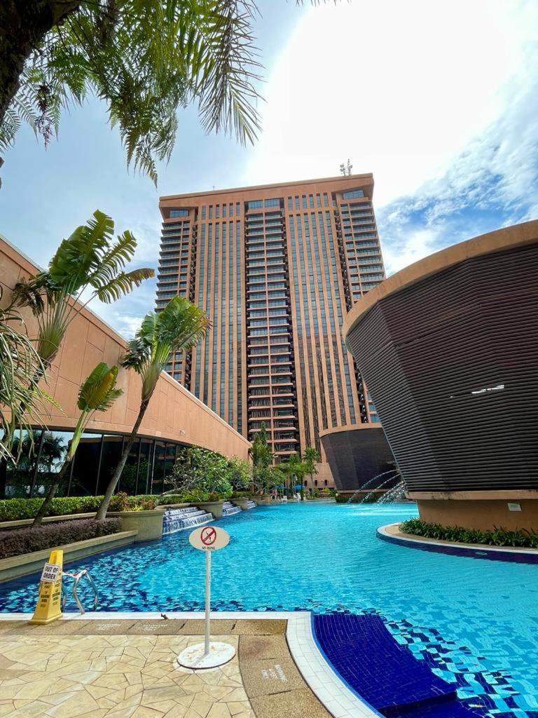 KLCC Twin Towers & KL Tower View Apartment at Times Square