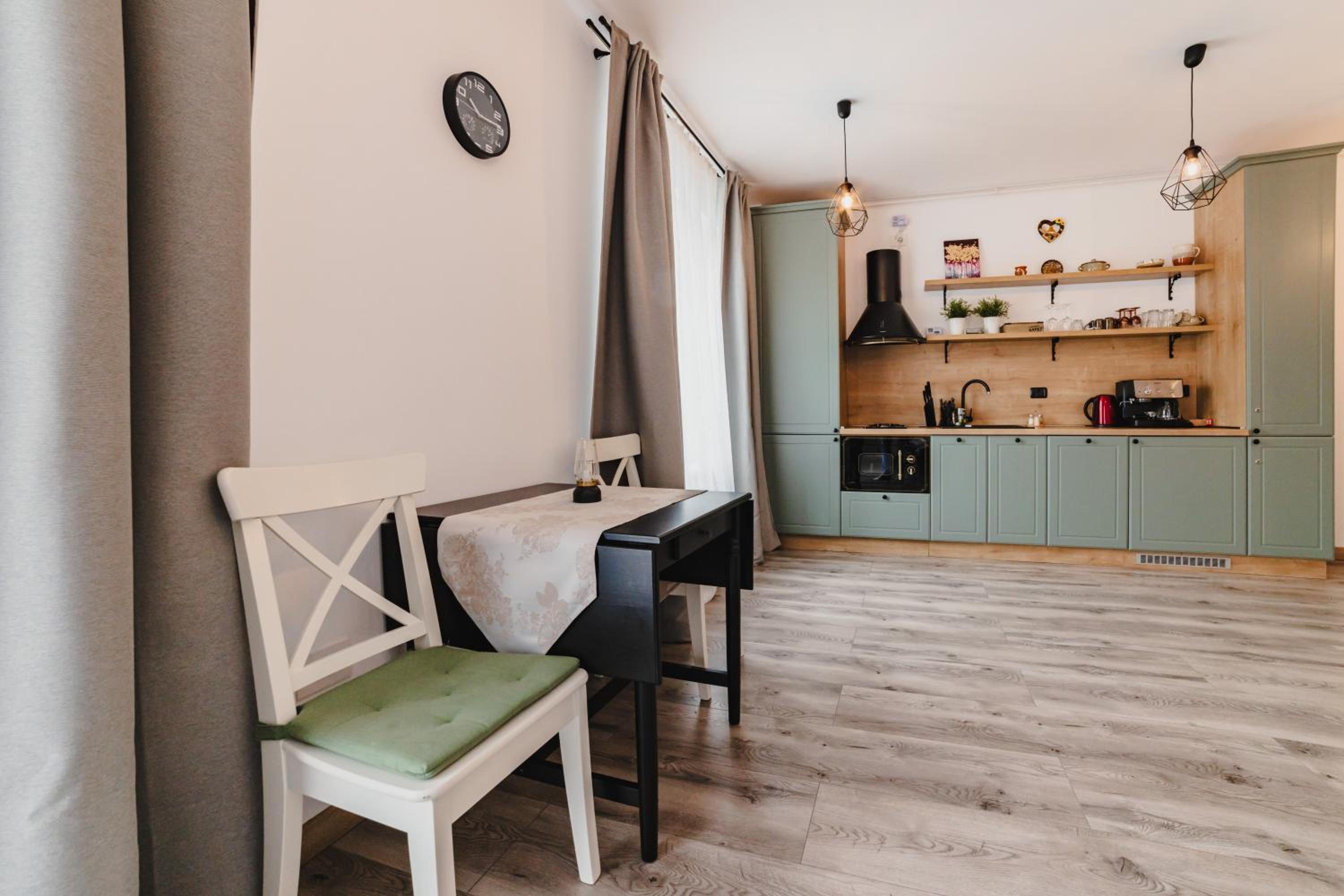 Modern Studio near Old Town view 4