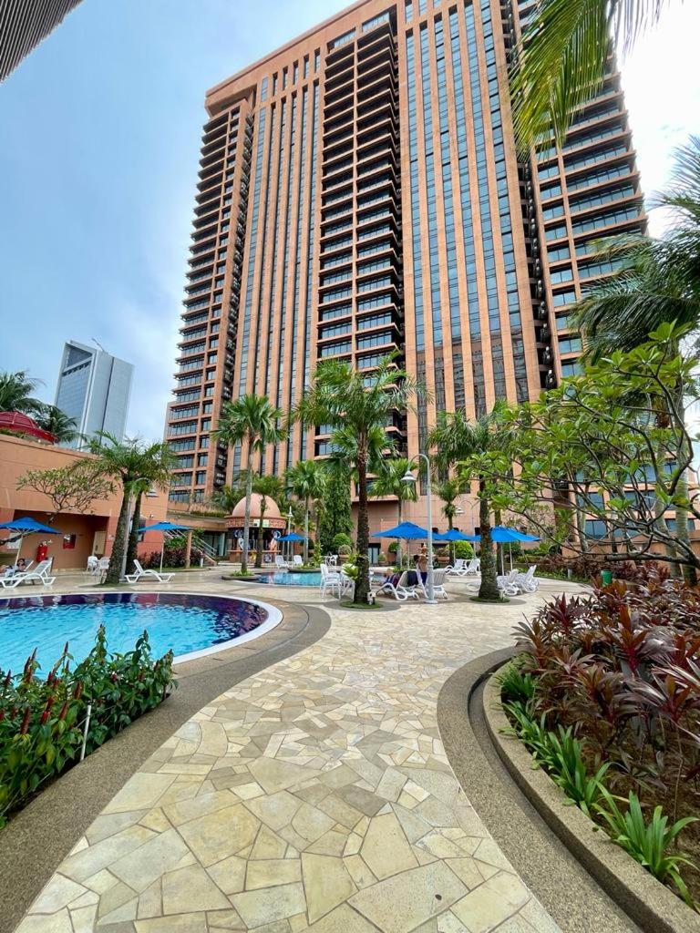 KLCC Twin Towers & KL Tower View Apartment at Times Square
