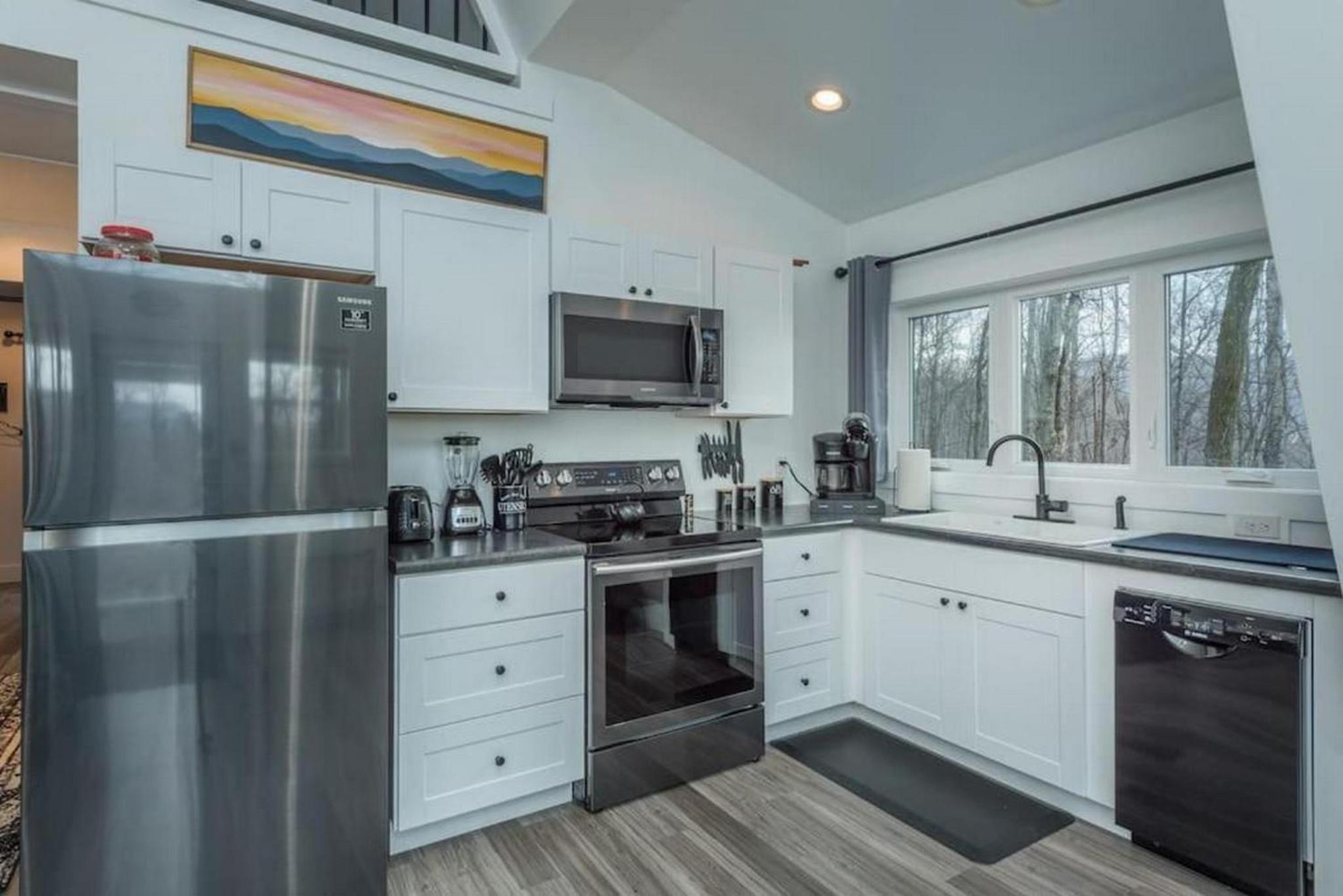 Spacious A-Frame! 15 min. From Downtown Asheville! view 2