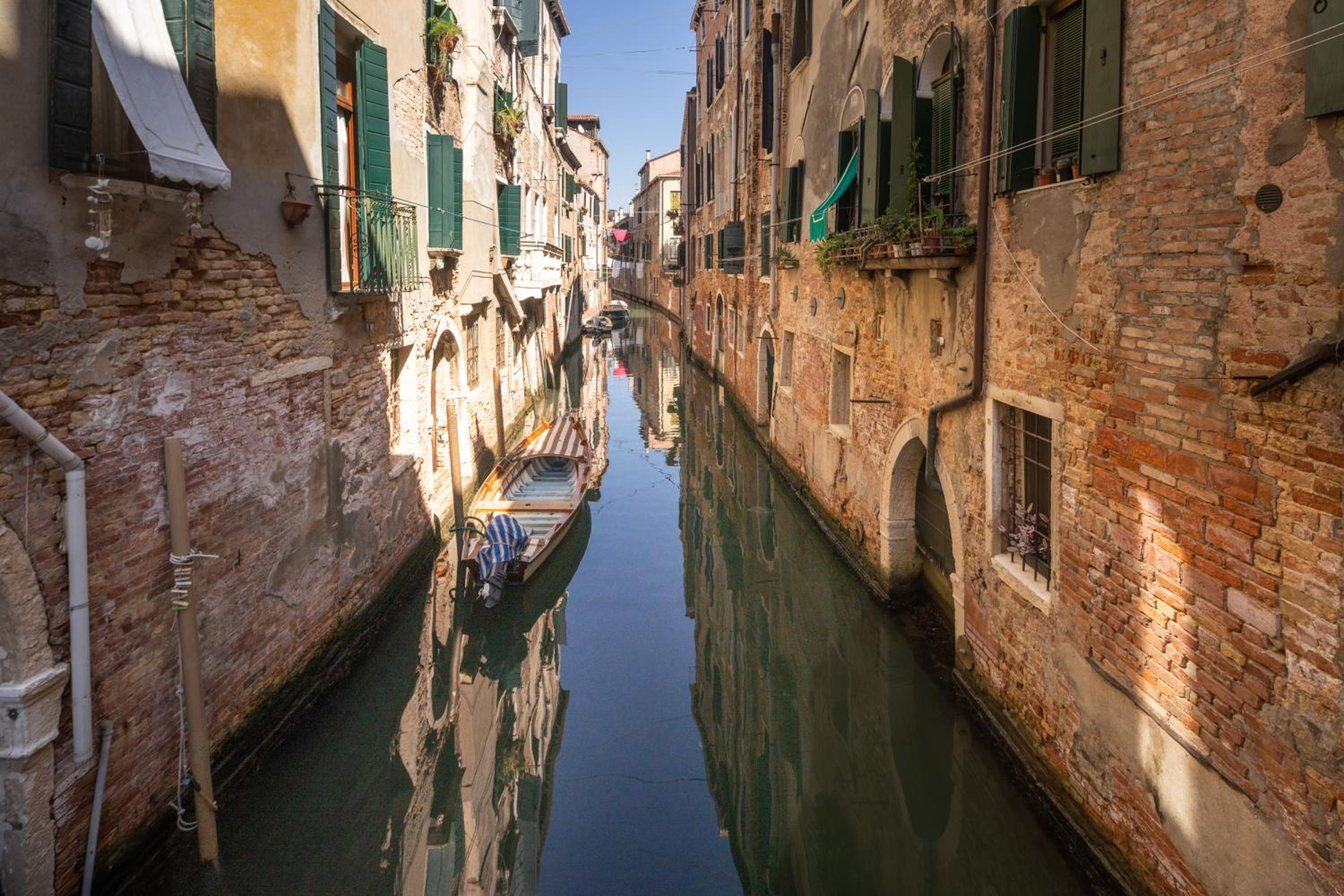 Castello Apartment with Garden R&R