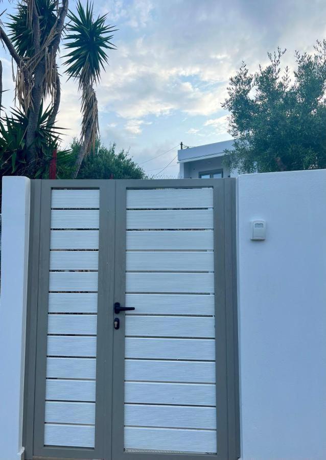 Lucy's Αpartment