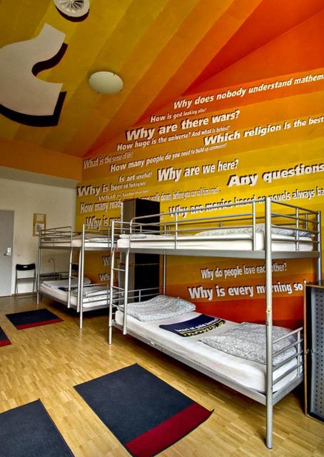 Heart of Gold Hostel & Capsules Berlin