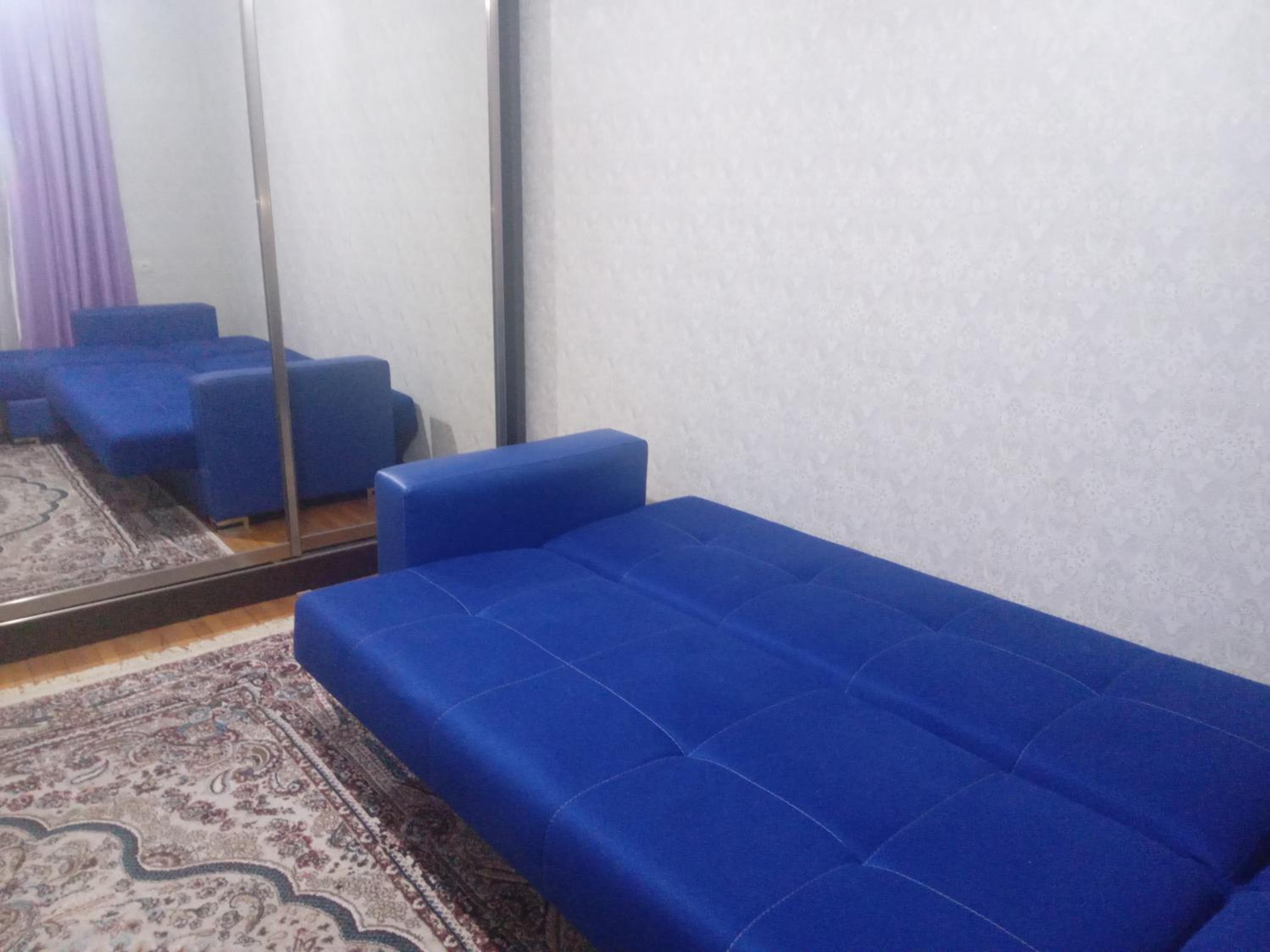 NIZAMI Street flat