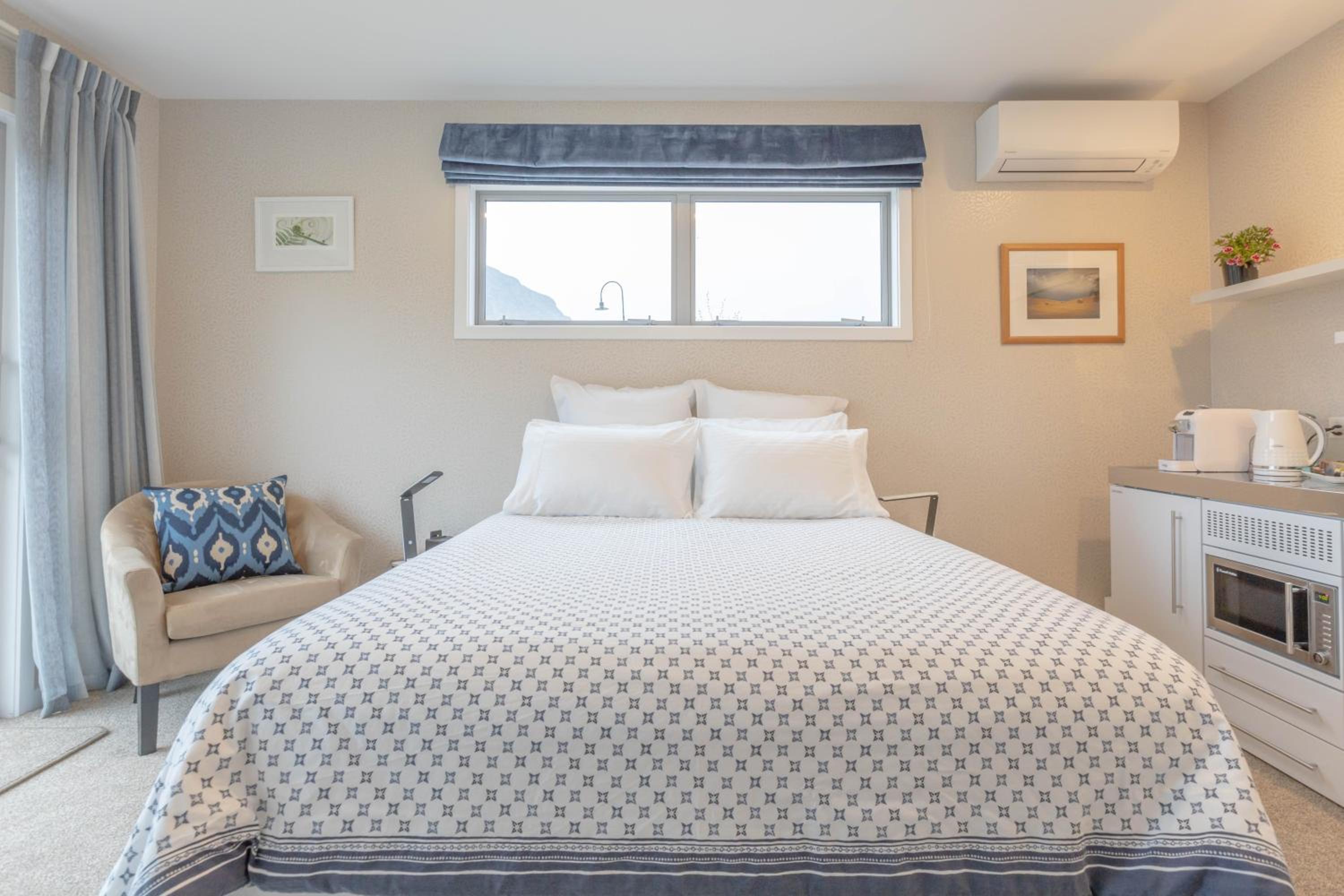 Queenstown Modern Studio at Arthurs Point view 2