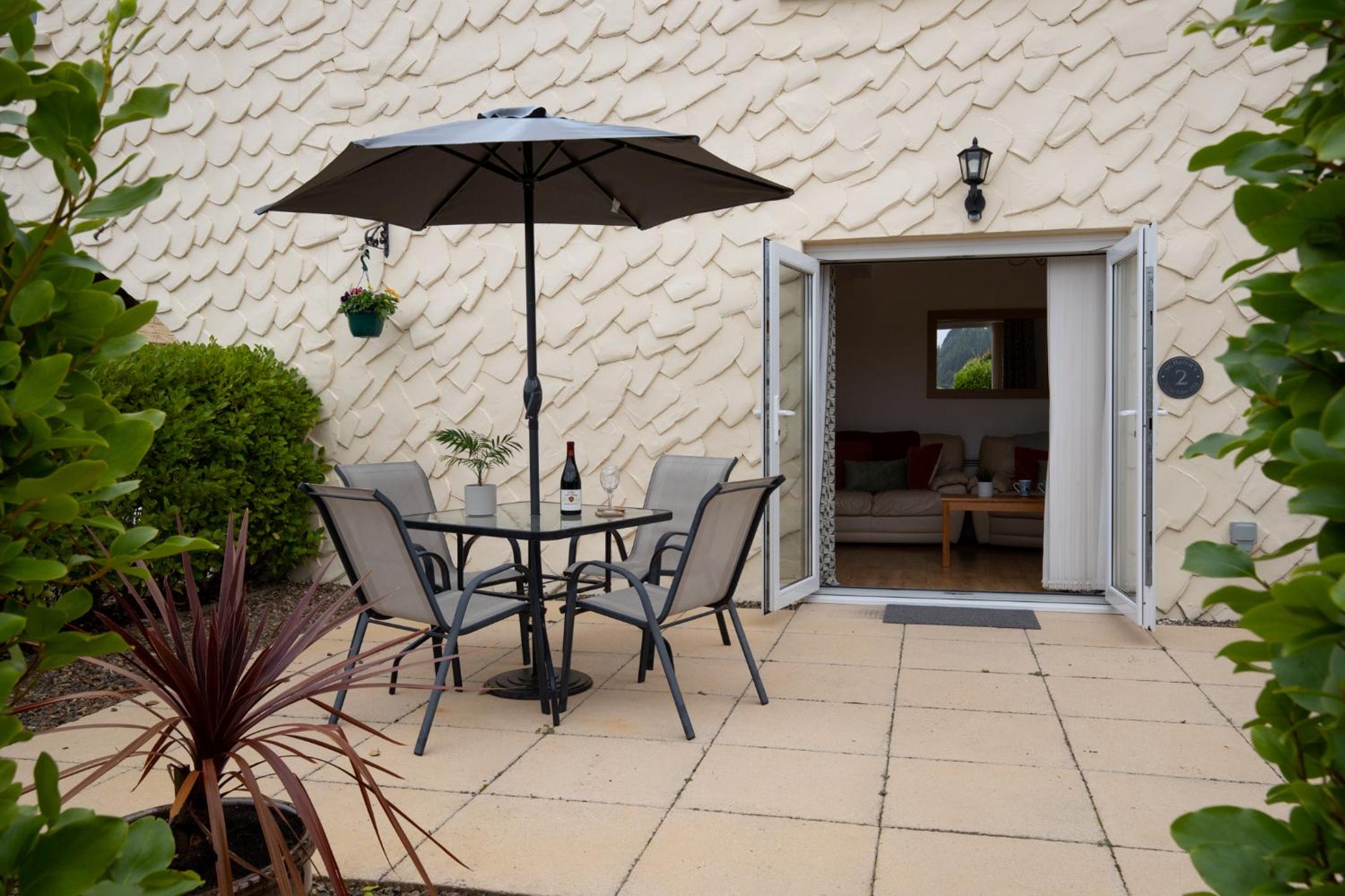 St Helens Apartment 2 - Short Walk to Beach view 4