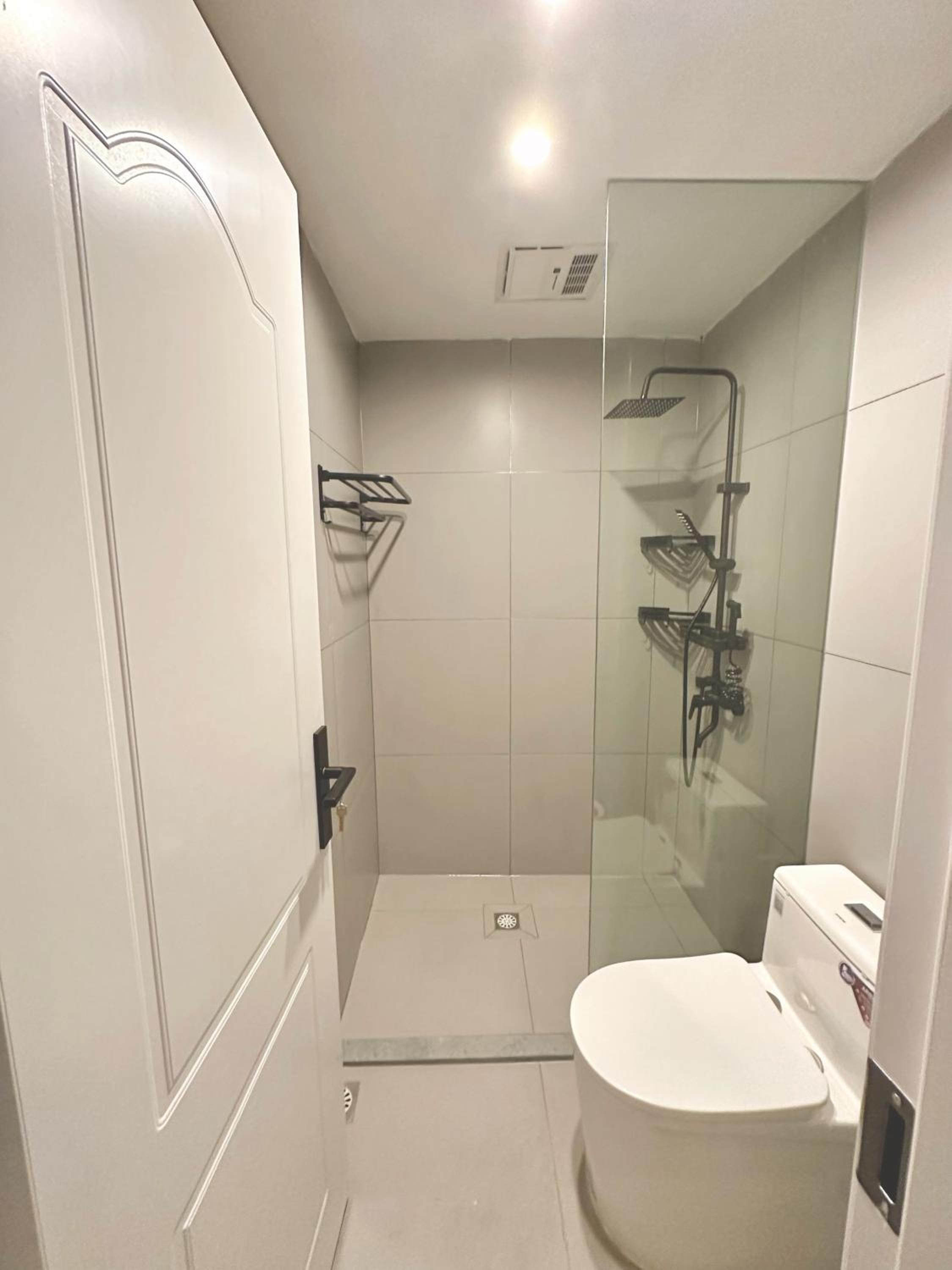 ZHome-Three floors 4 bedrooms - near Nanjing Road