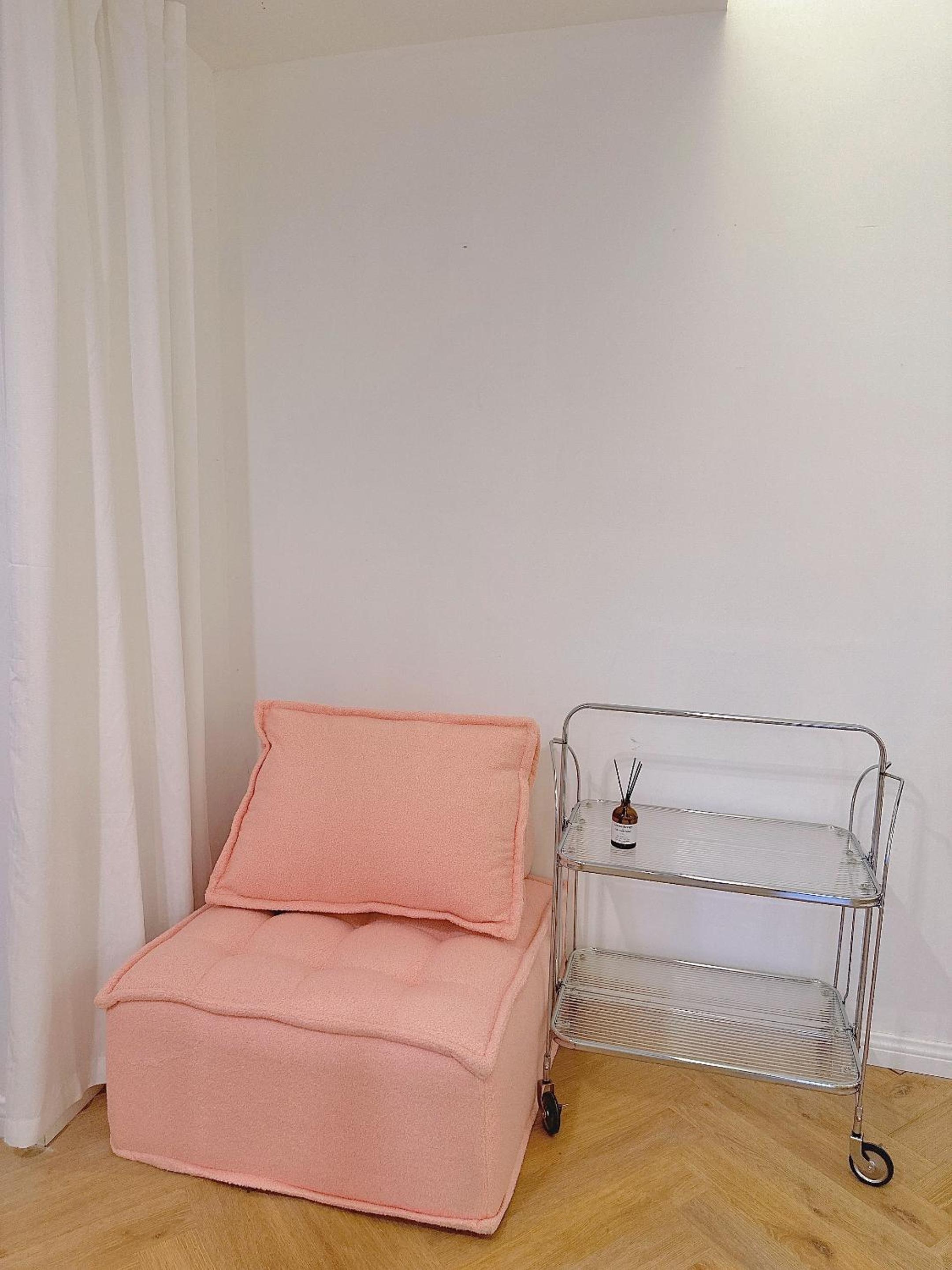 ZHome-Three floors 4 bedrooms - near Nanjing Road