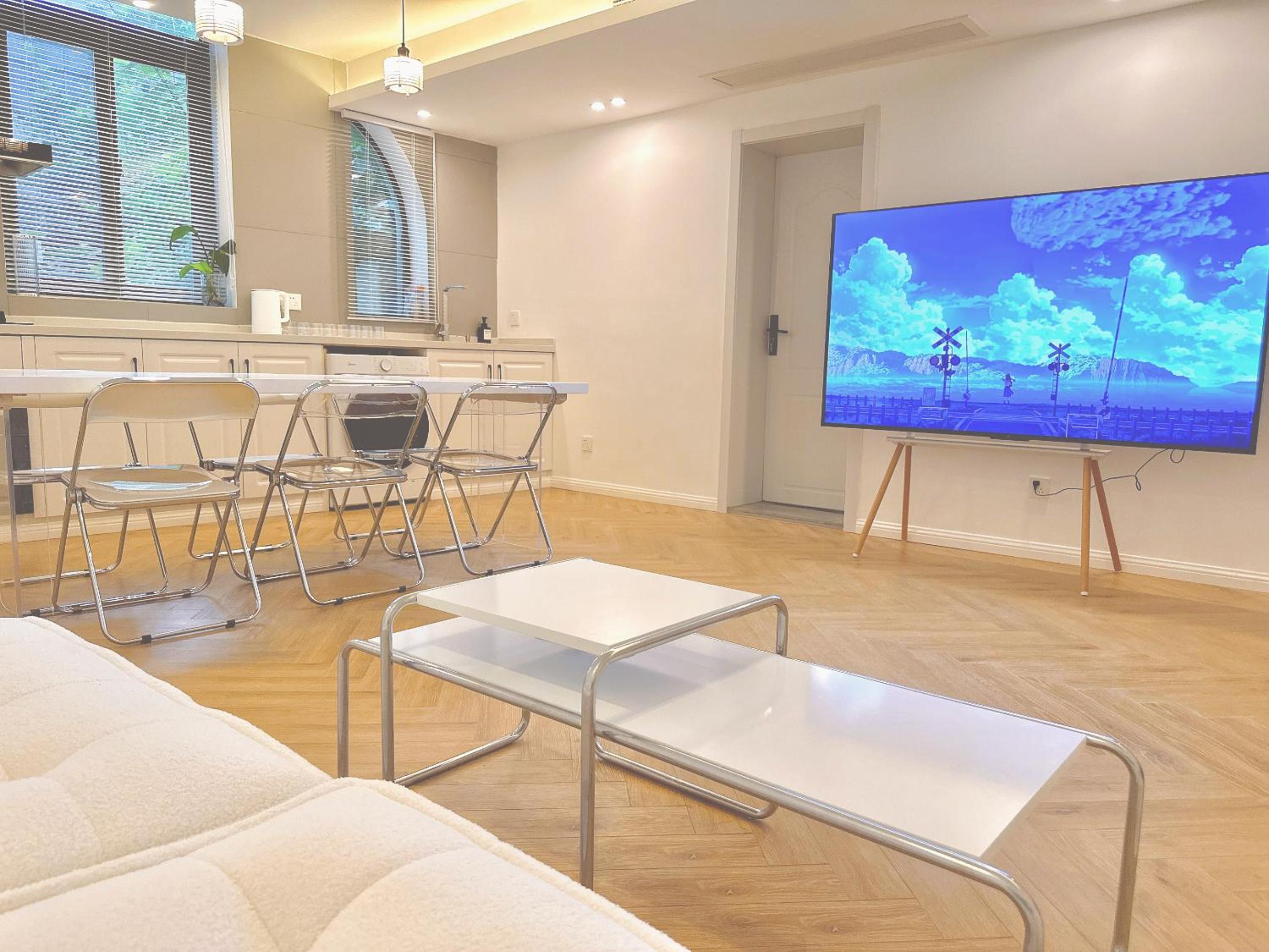 ZHome-Three floors 4 bedrooms - near Nanjing Road