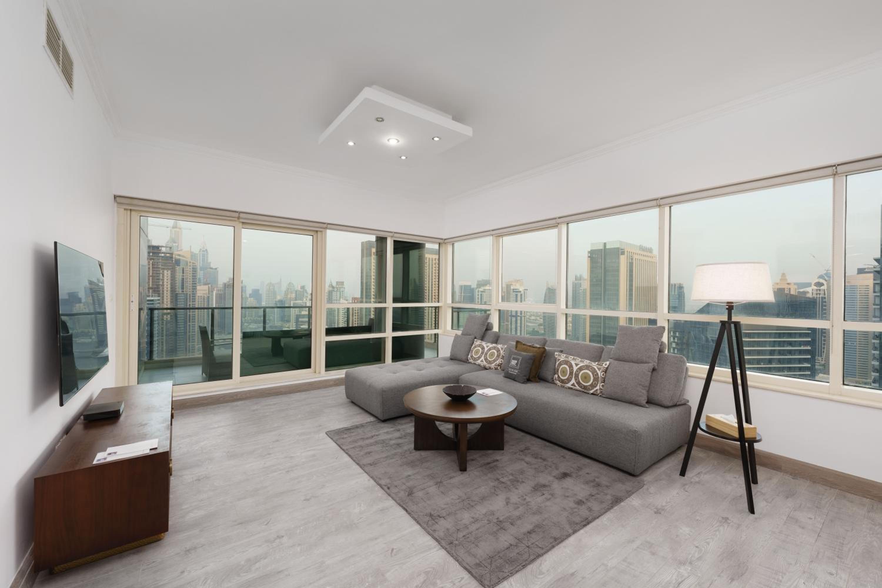 Maison Privee - Dreamy Apt with Jaw-Dropping Marina Views