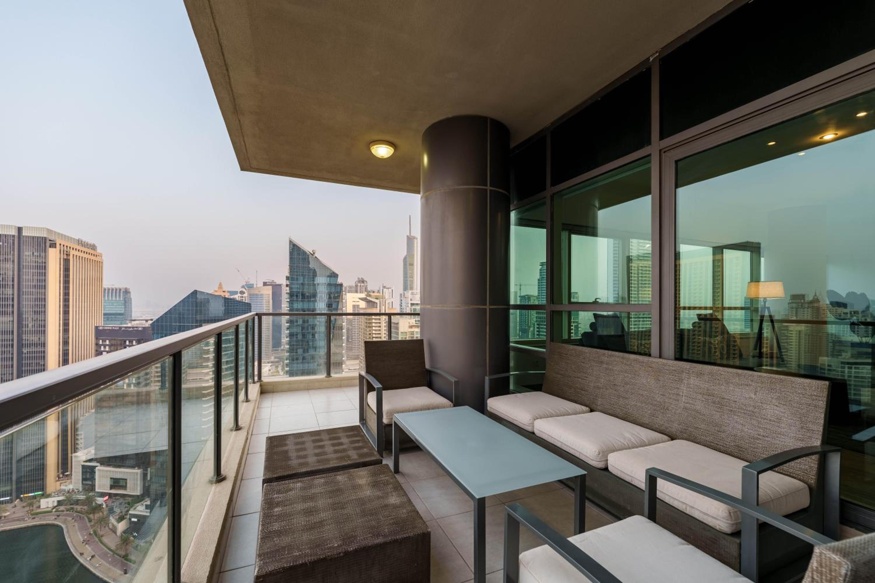 Maison Privee - Dreamy Apt with Jaw-Dropping Marina Views
