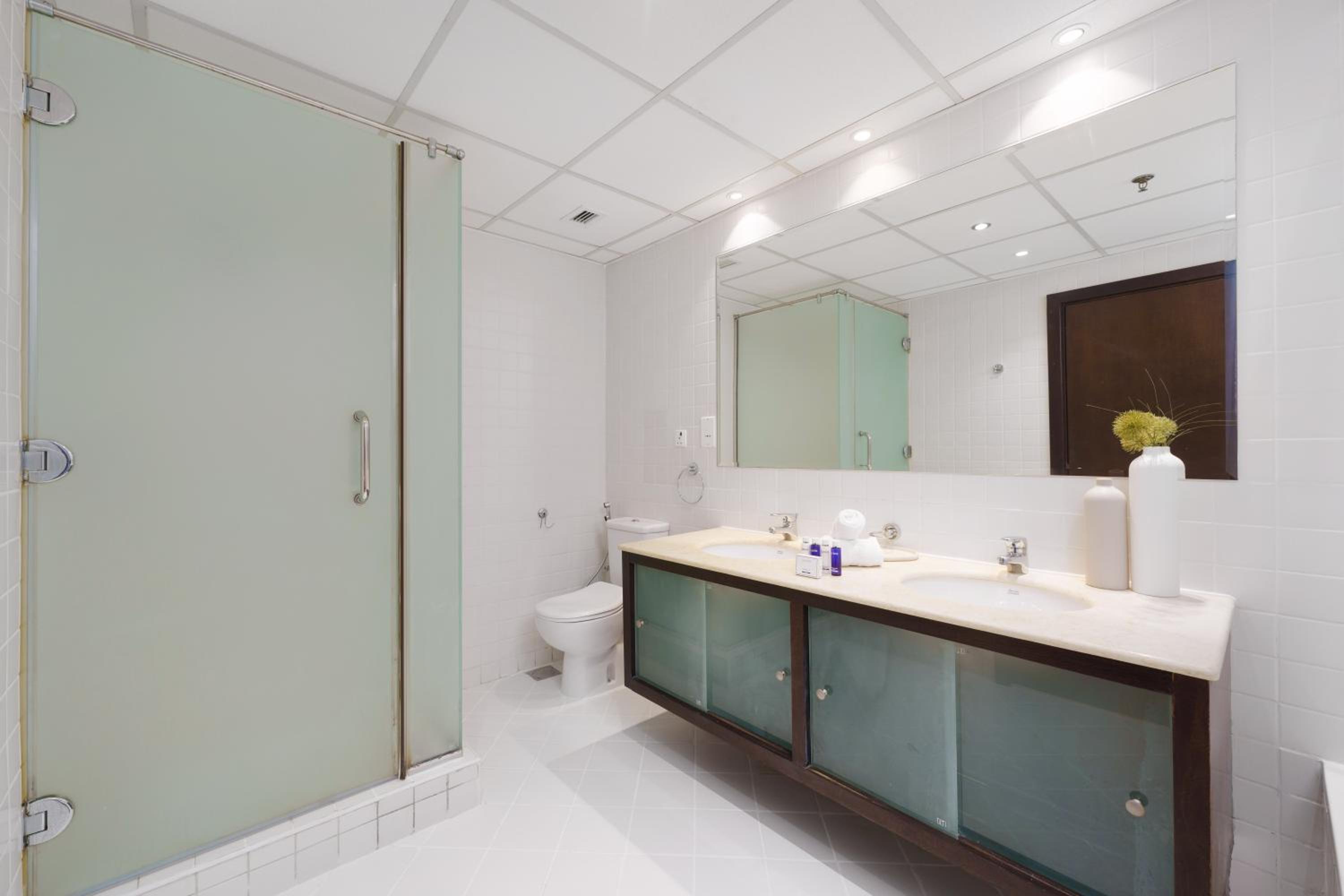 Maison Privee - Dreamy Apt with Jaw-Dropping Marina Views