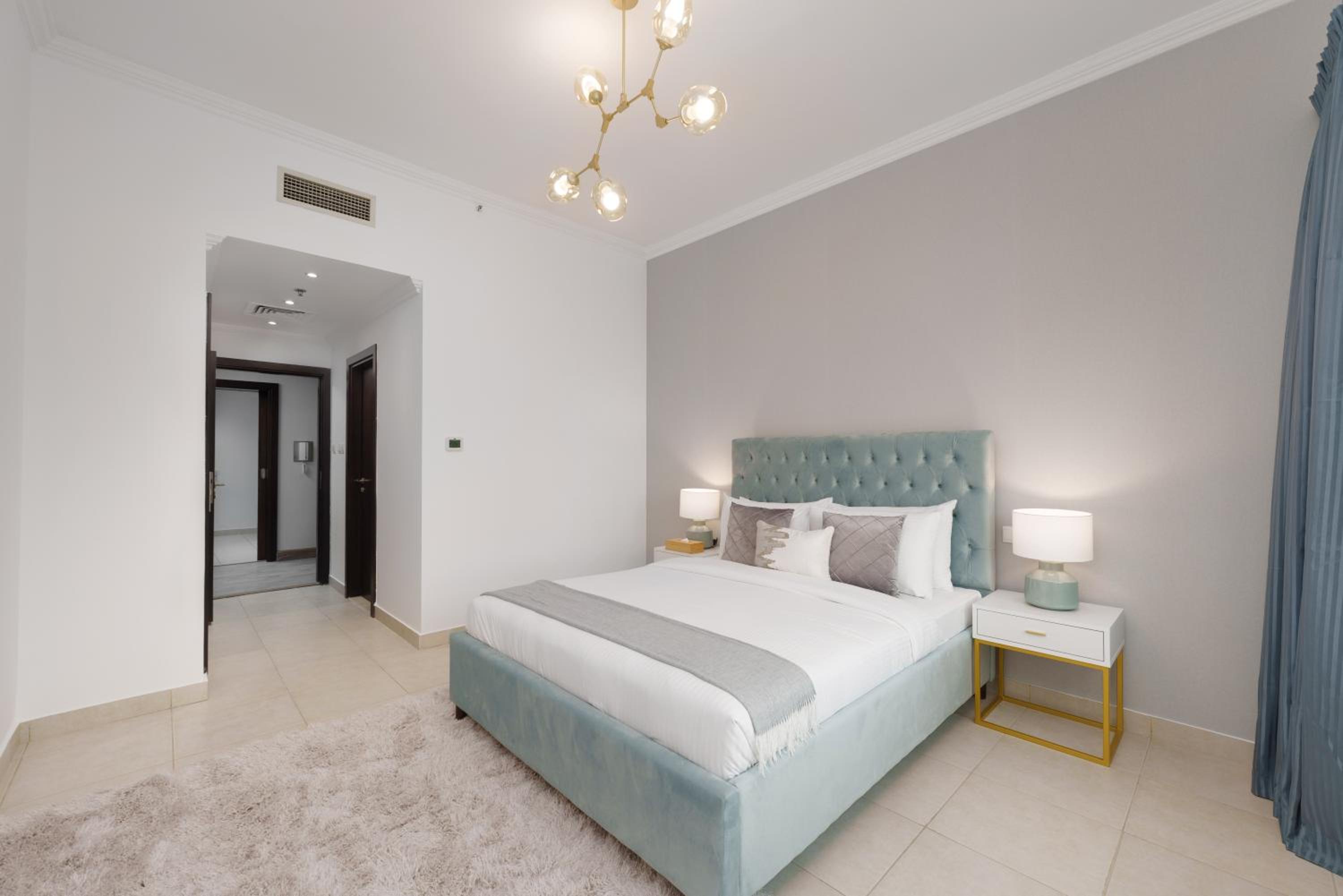 Maison Privee - Dreamy Apt with Jaw-Dropping Marina Views