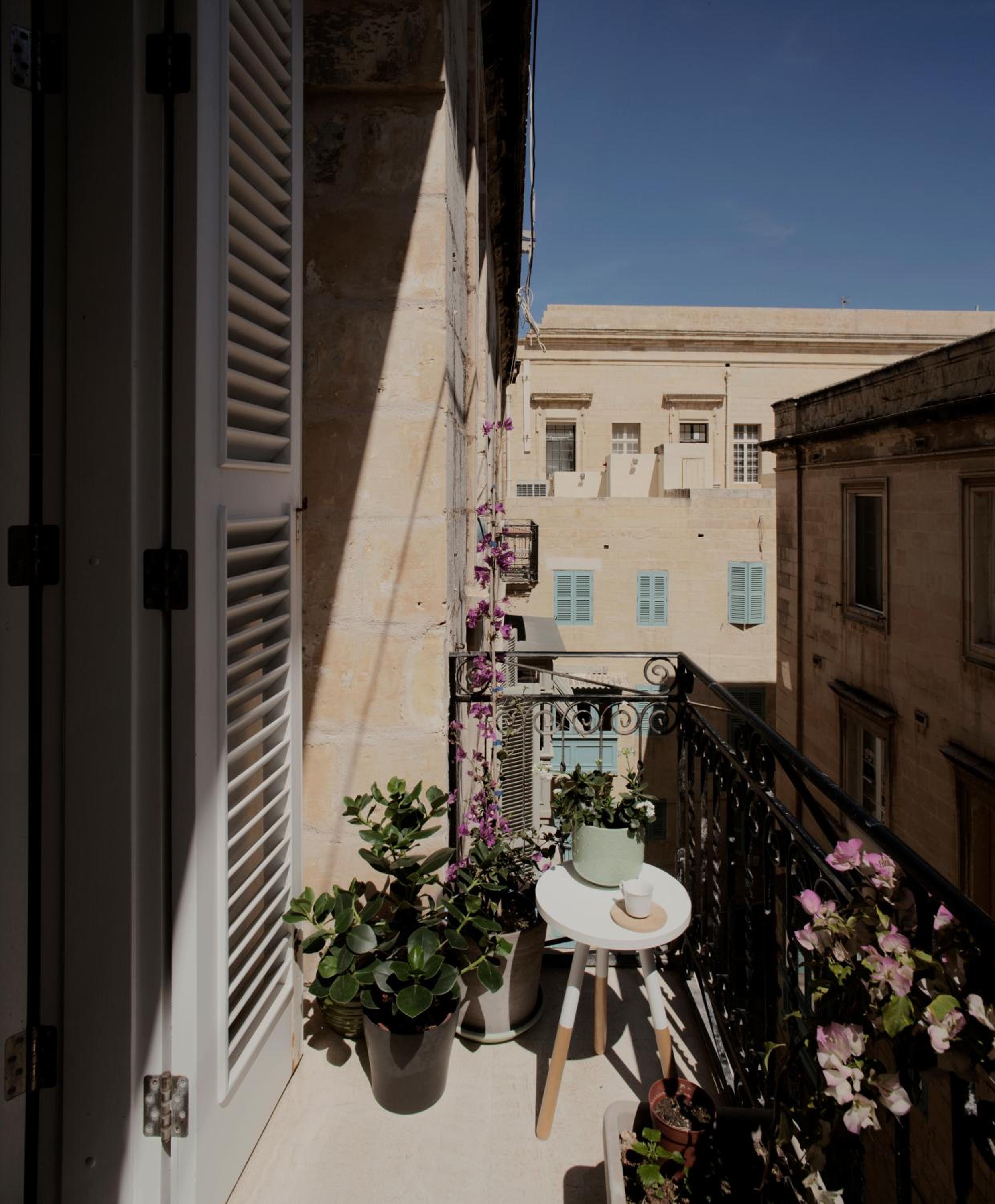 Architect’s home pad - Valletta view 4