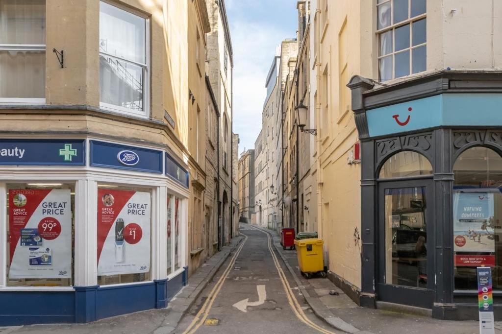 Flat in Bath City Centre view 3