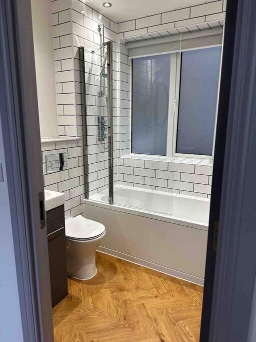 Haus of Sulis, City Centre Apartment with Lift Access view 4
