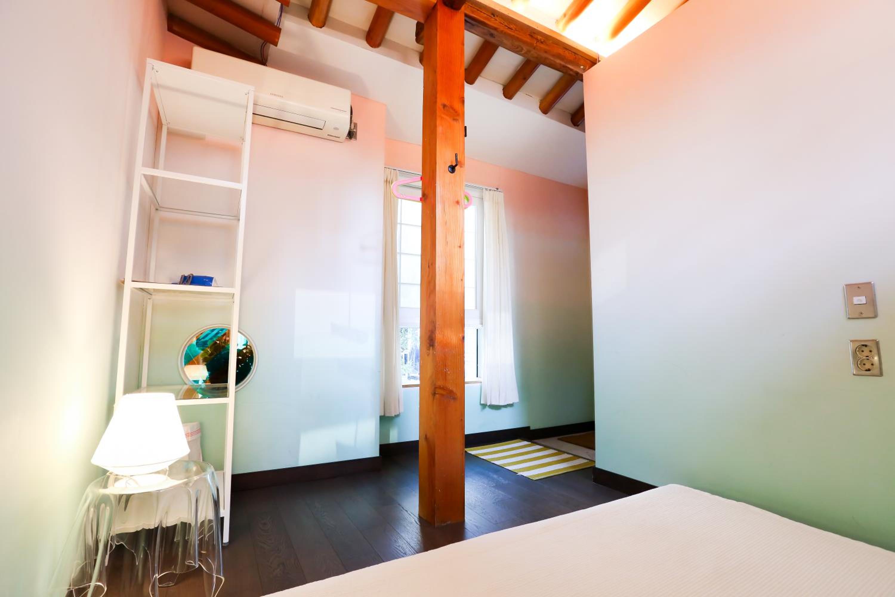 'Hanok Hanok' Boutique stay Hotel Seoul - 2min from Gyeongbokgung Palace station
