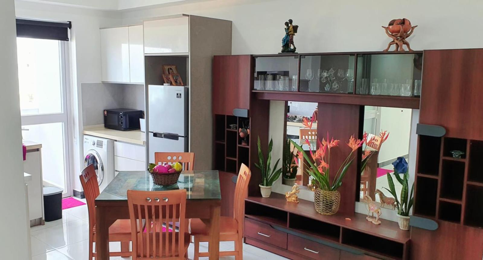 2BR Beachside Apartment Mt Lavinia view 3