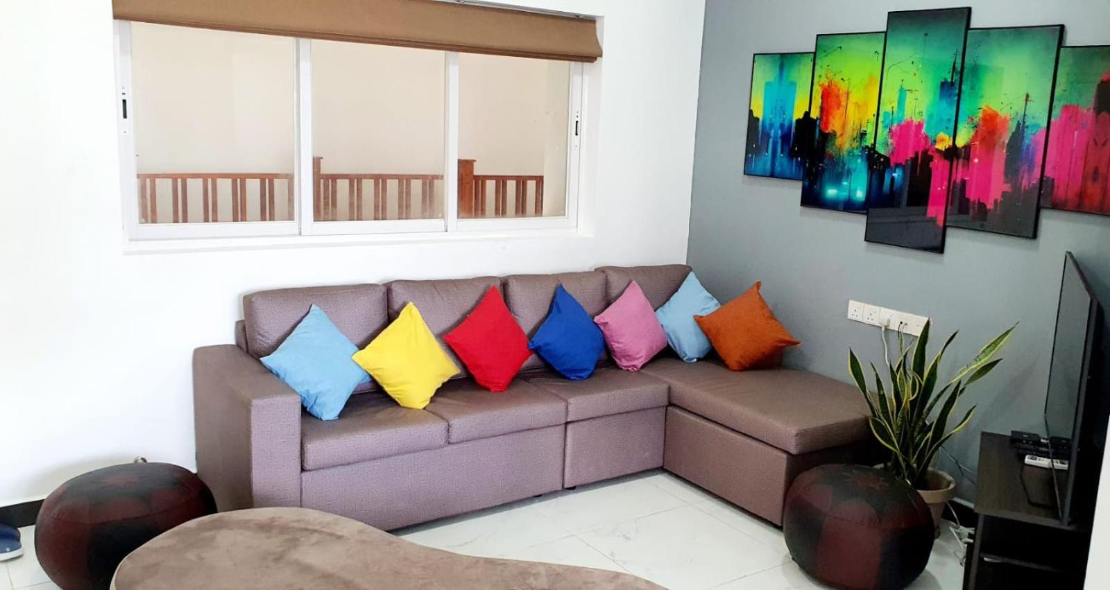 2BR Beachside Apartment Mt Lavinia view 4