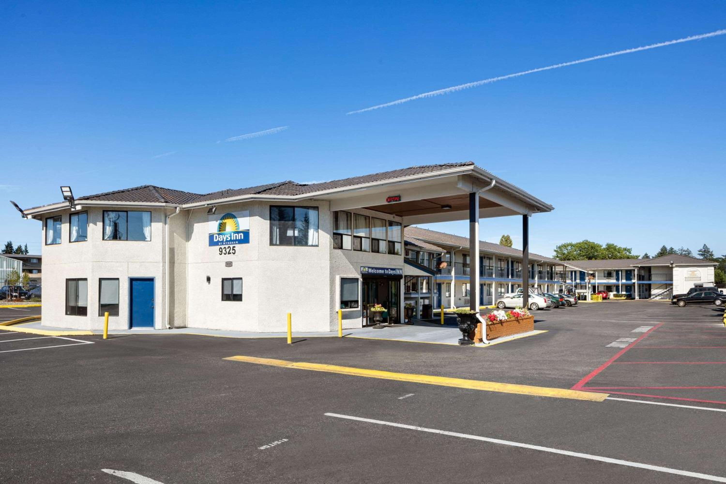 Days Inn by Wyndham Lakewood South Tacoma