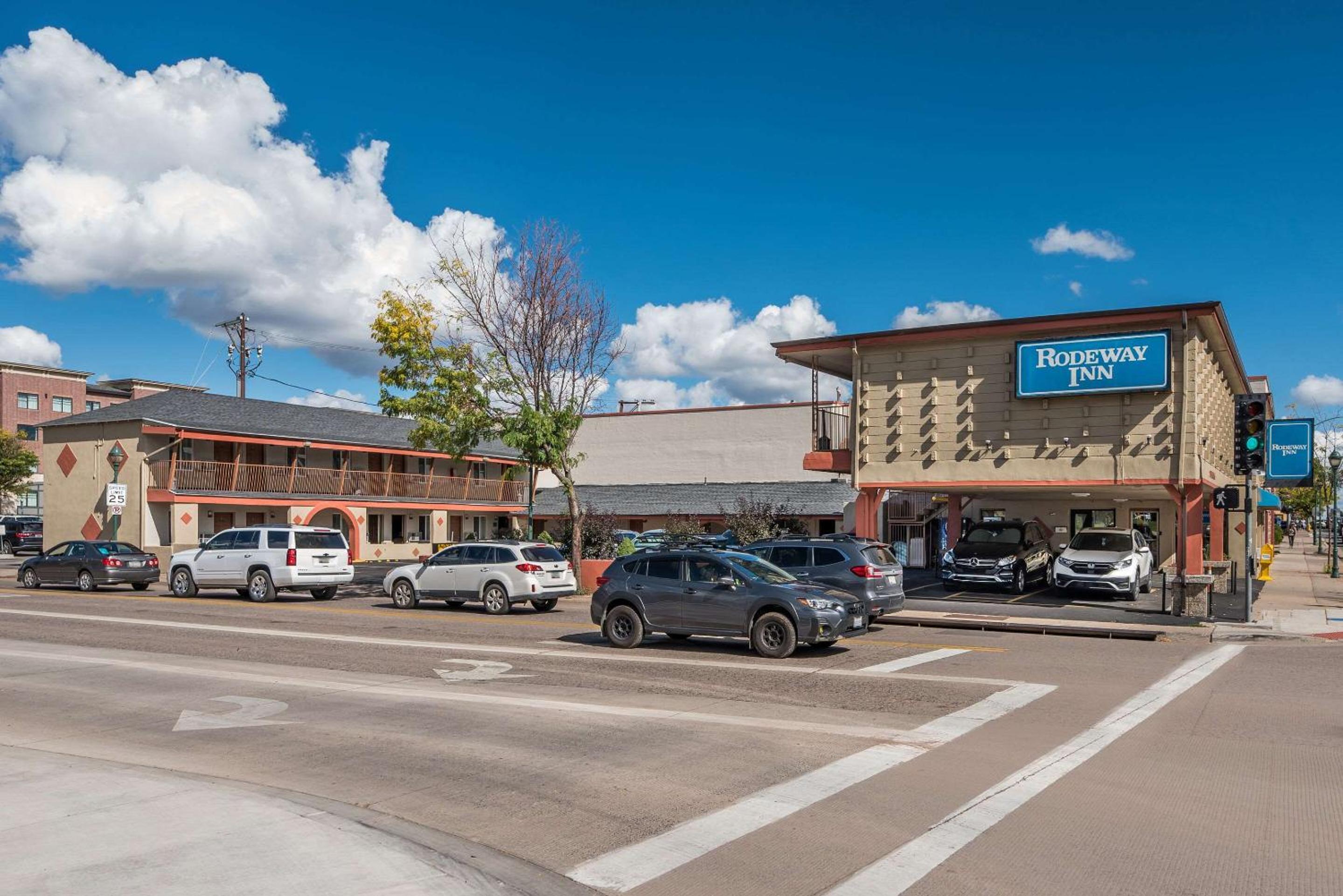 Hotel Rodeway Inn Flagstaff-Downtown - Image 1