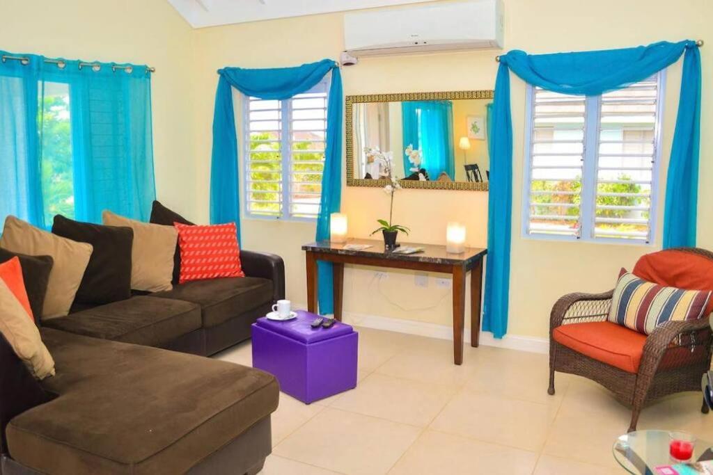 PaPaya Villa @ Coolshade