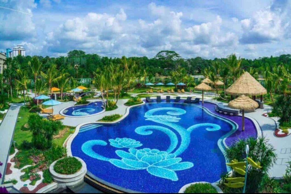 Luxury Central Park Johor Bahru 2-3pax Wifi Netflix CIQ JB Town Paradigm Mall
