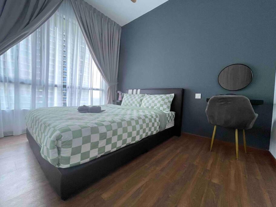 Luxury Central Park Johor Bahru 2-3pax Wifi Netflix CIQ JB Town Paradigm Mall