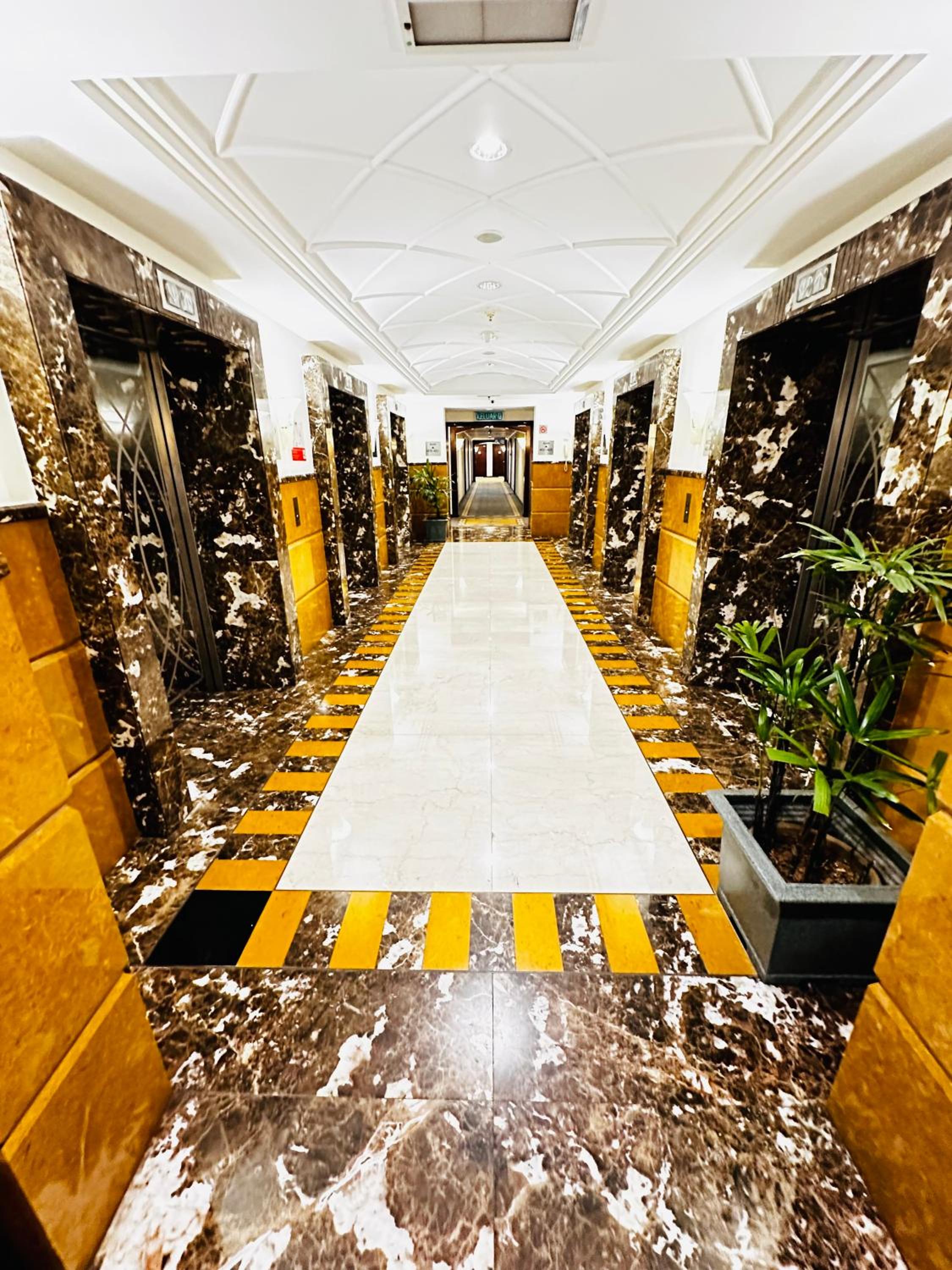 Elements service suite@ Times Square