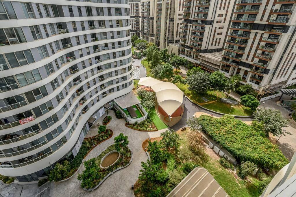 New Branch Gindi Tower 1BR with Parking view 5