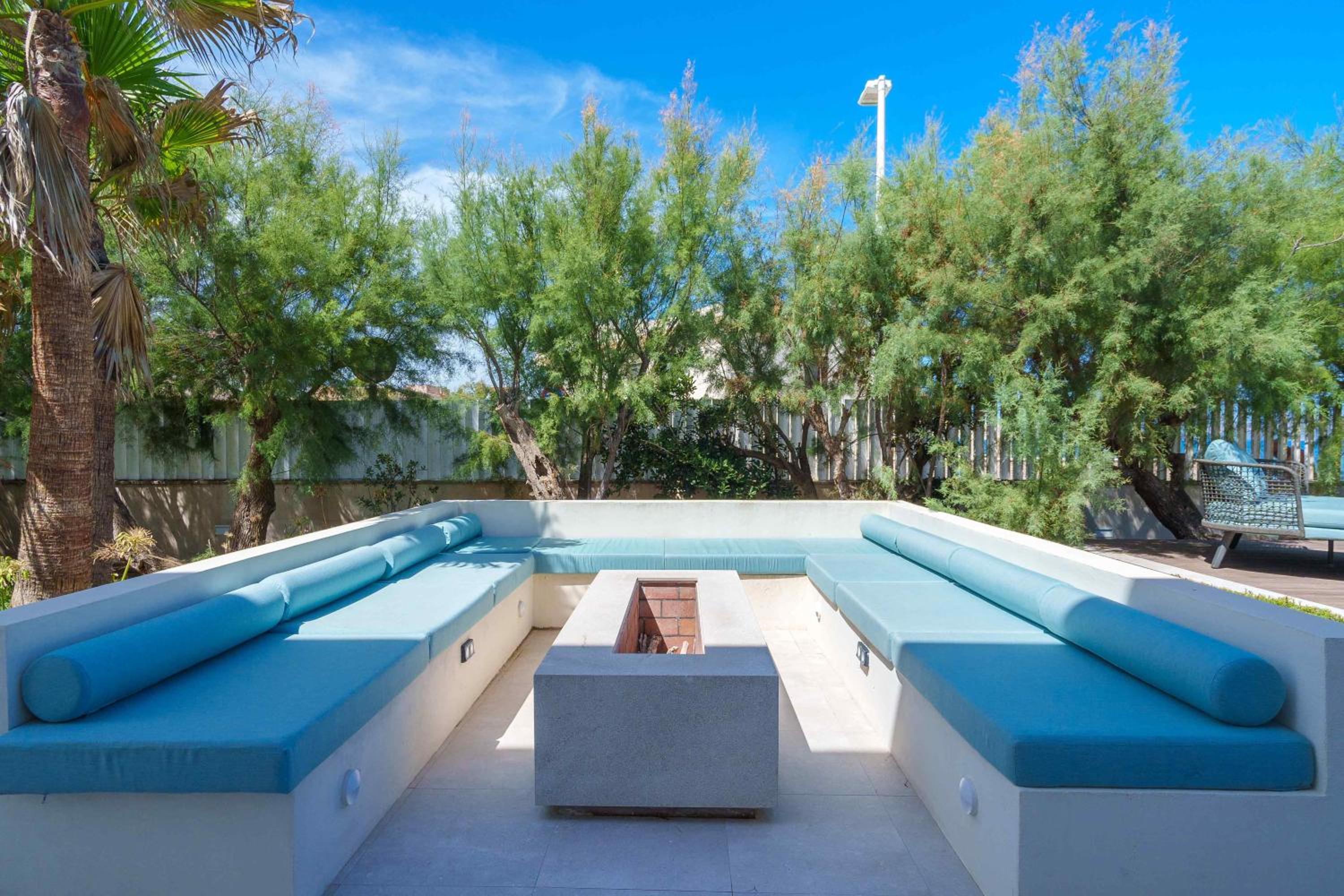BEACH NEST VILLA
