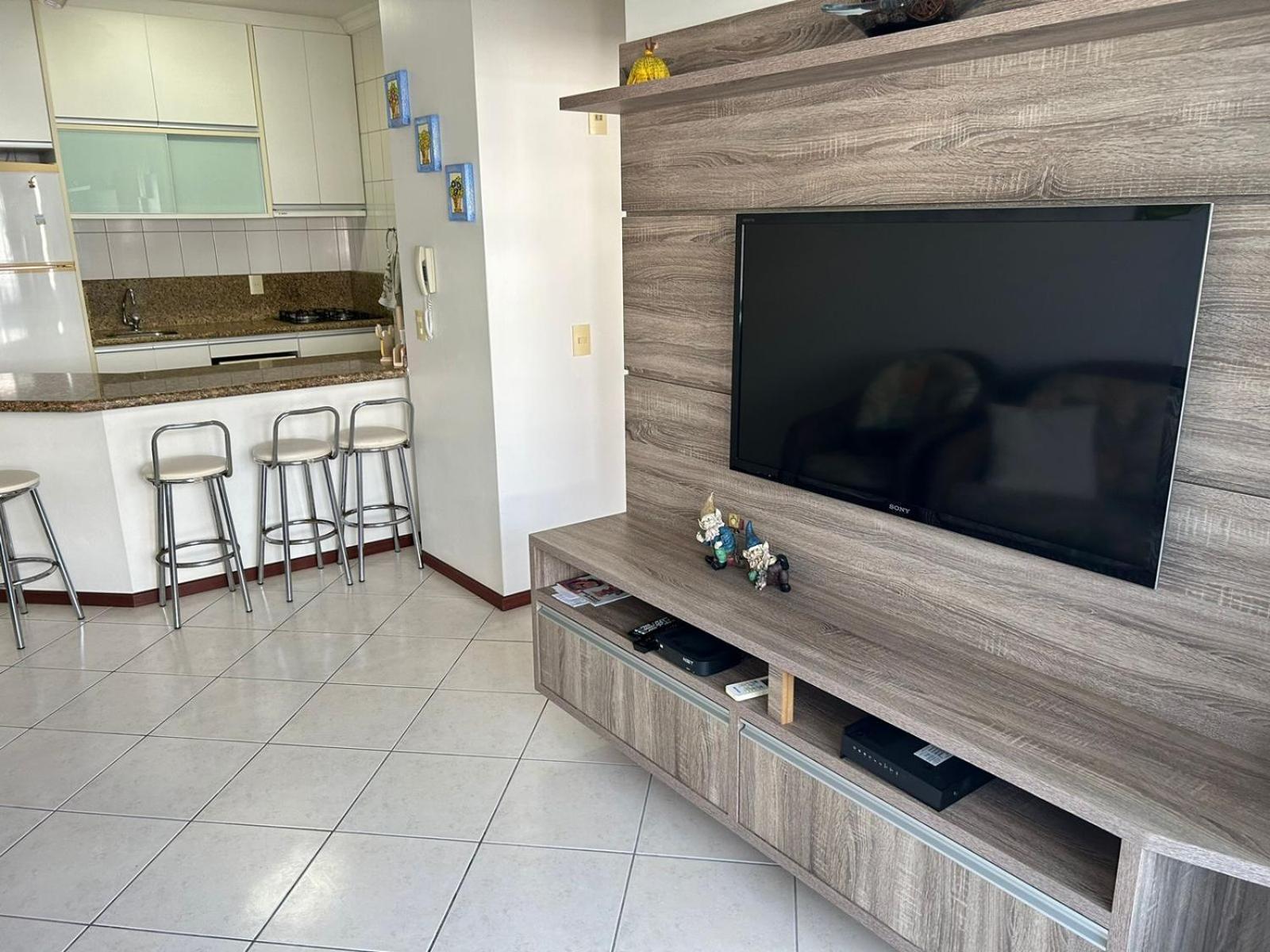 Maravilhoso Apto 03 quartos, a 100m da Praia Ingleses Fpolis