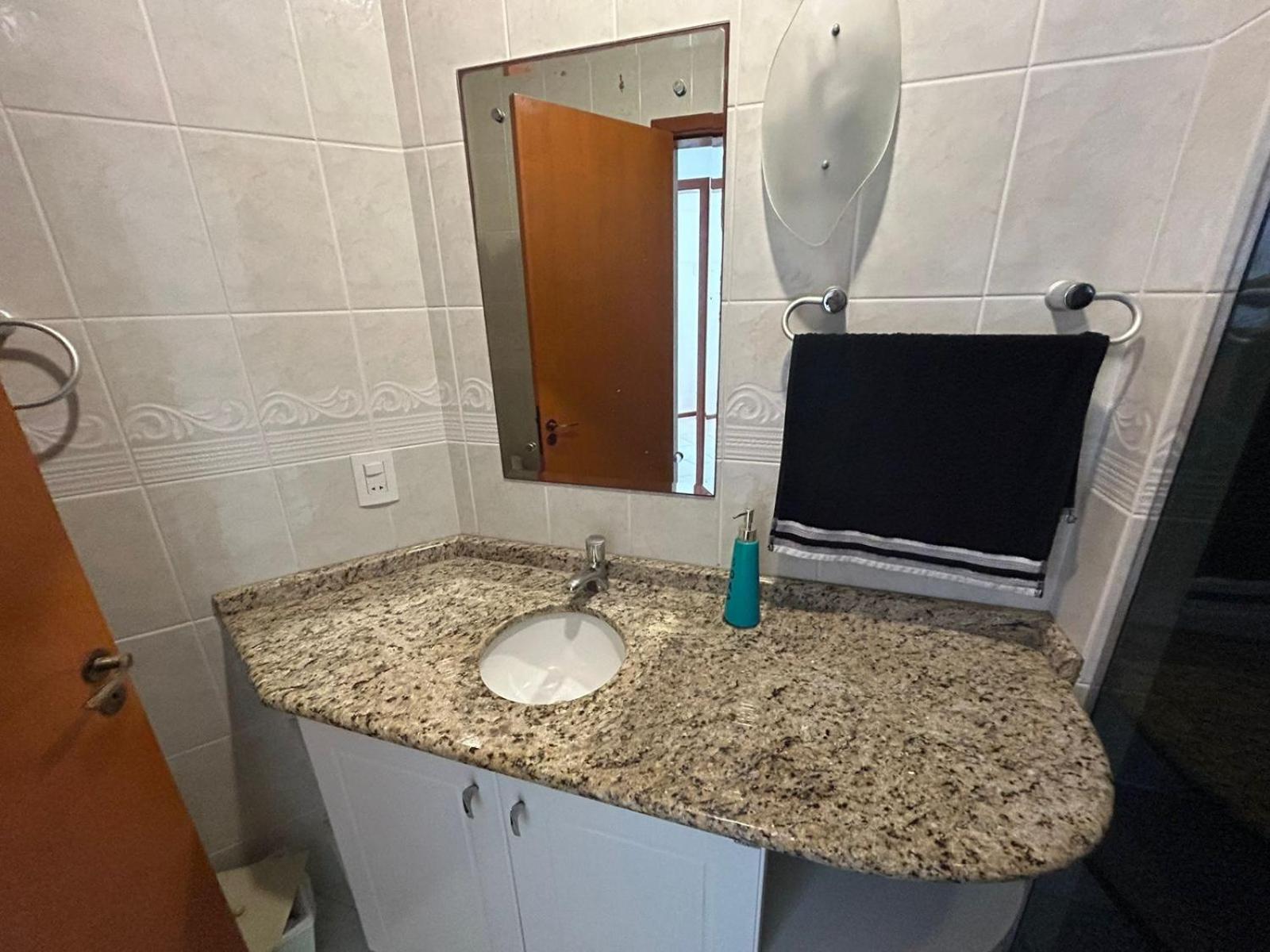 Maravilhoso Apto 03 quartos, a 100m da Praia Ingleses Fpolis