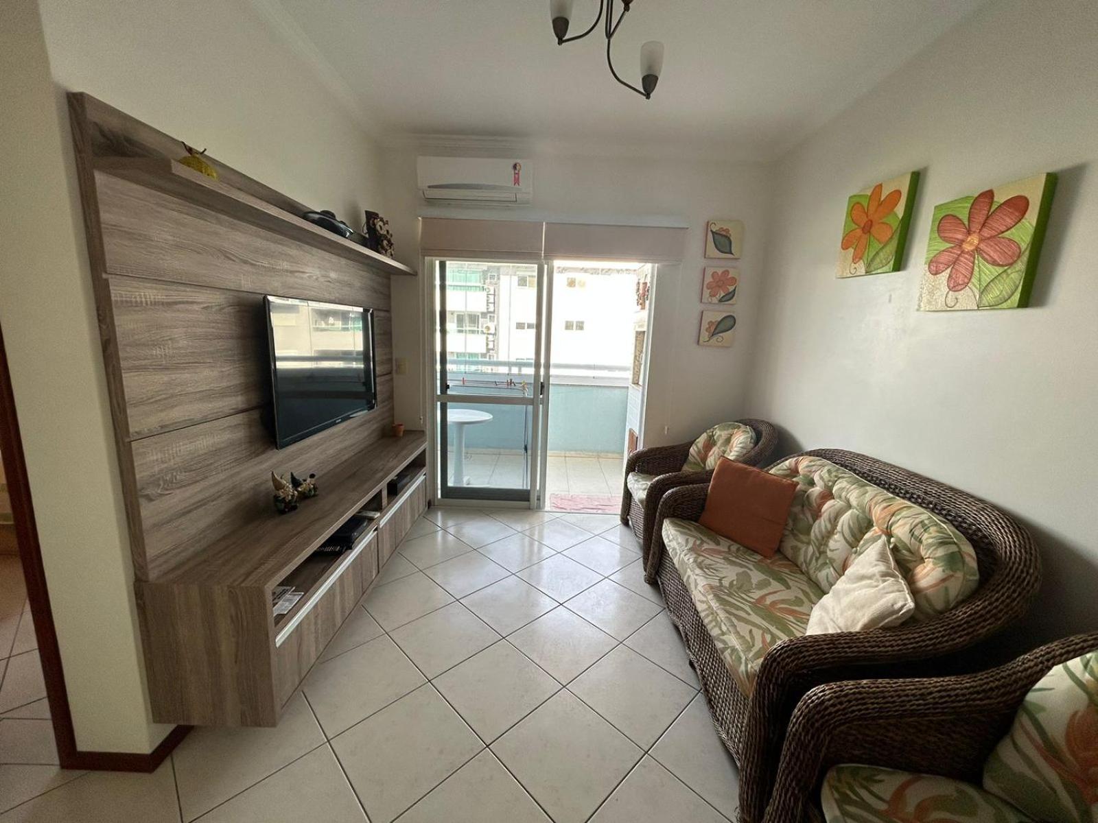 Maravilhoso Apto 03 quartos, a 100m da Praia Ingleses Fpolis