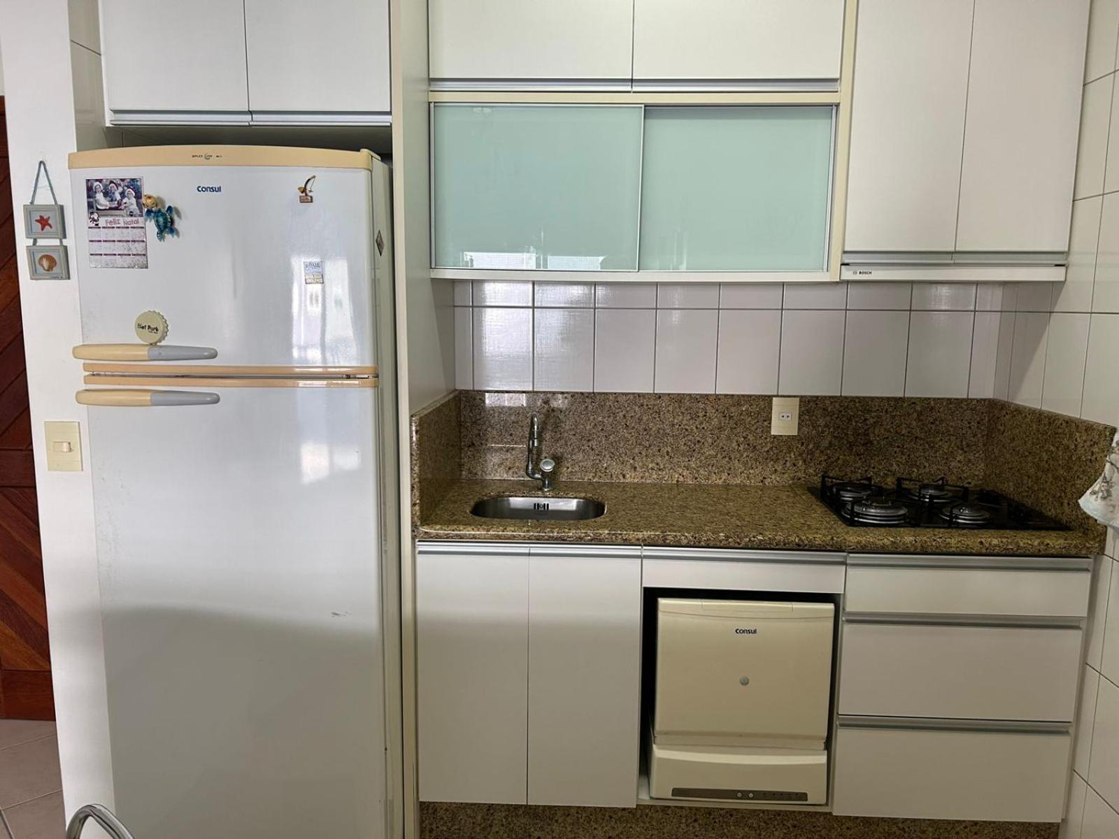 Maravilhoso Apto 03 quartos, a 100m da Praia Ingleses Fpolis