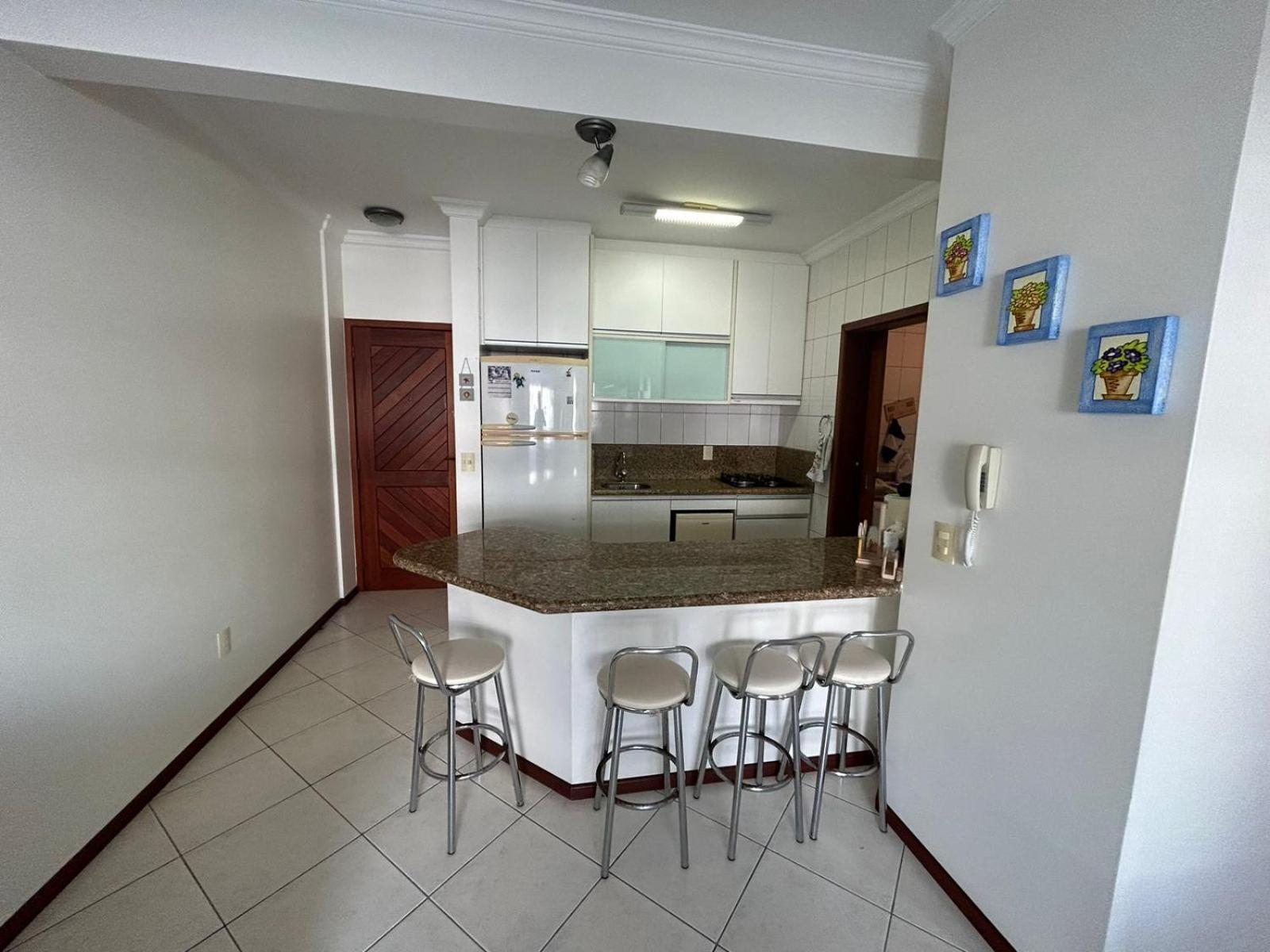 Maravilhoso Apto 03 quartos, a 100m da Praia Ingleses Fpolis
