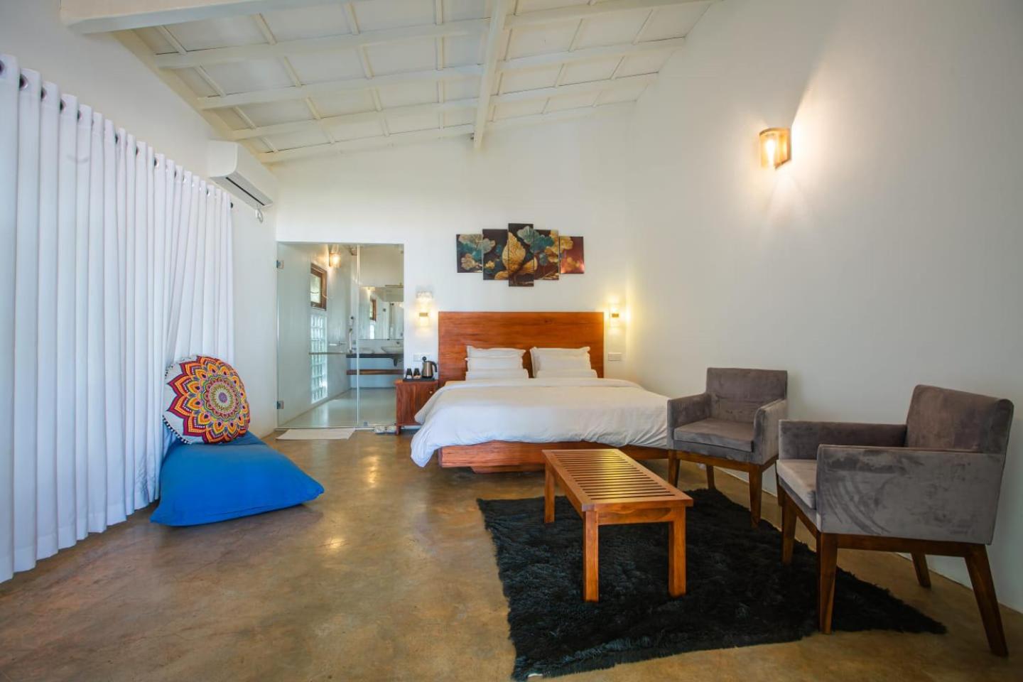 Sri Lanka Beach House Hotel and SPA
