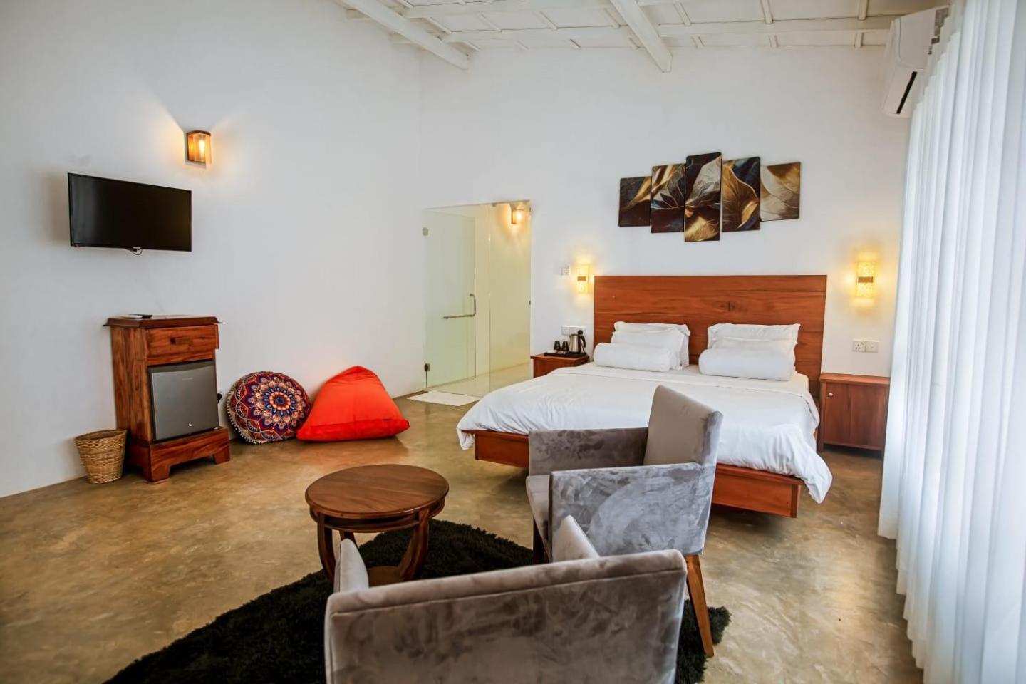 Sri Lanka Beach House Hotel and SPA