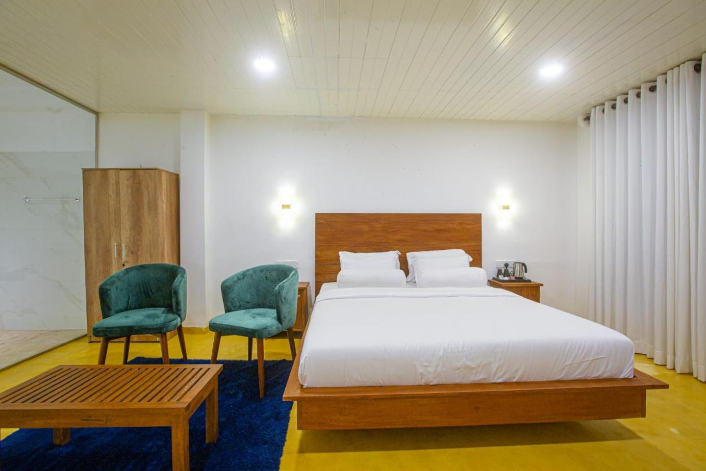 Sri Lanka Beach House Hotel and SPA