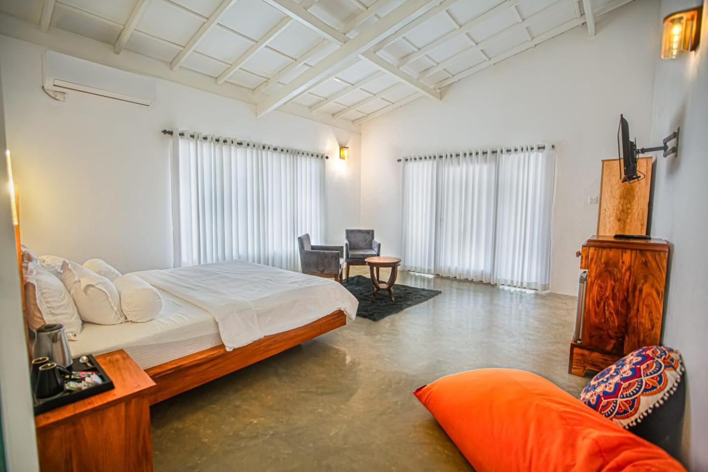 Sri Lanka Beach House Hotel and SPA