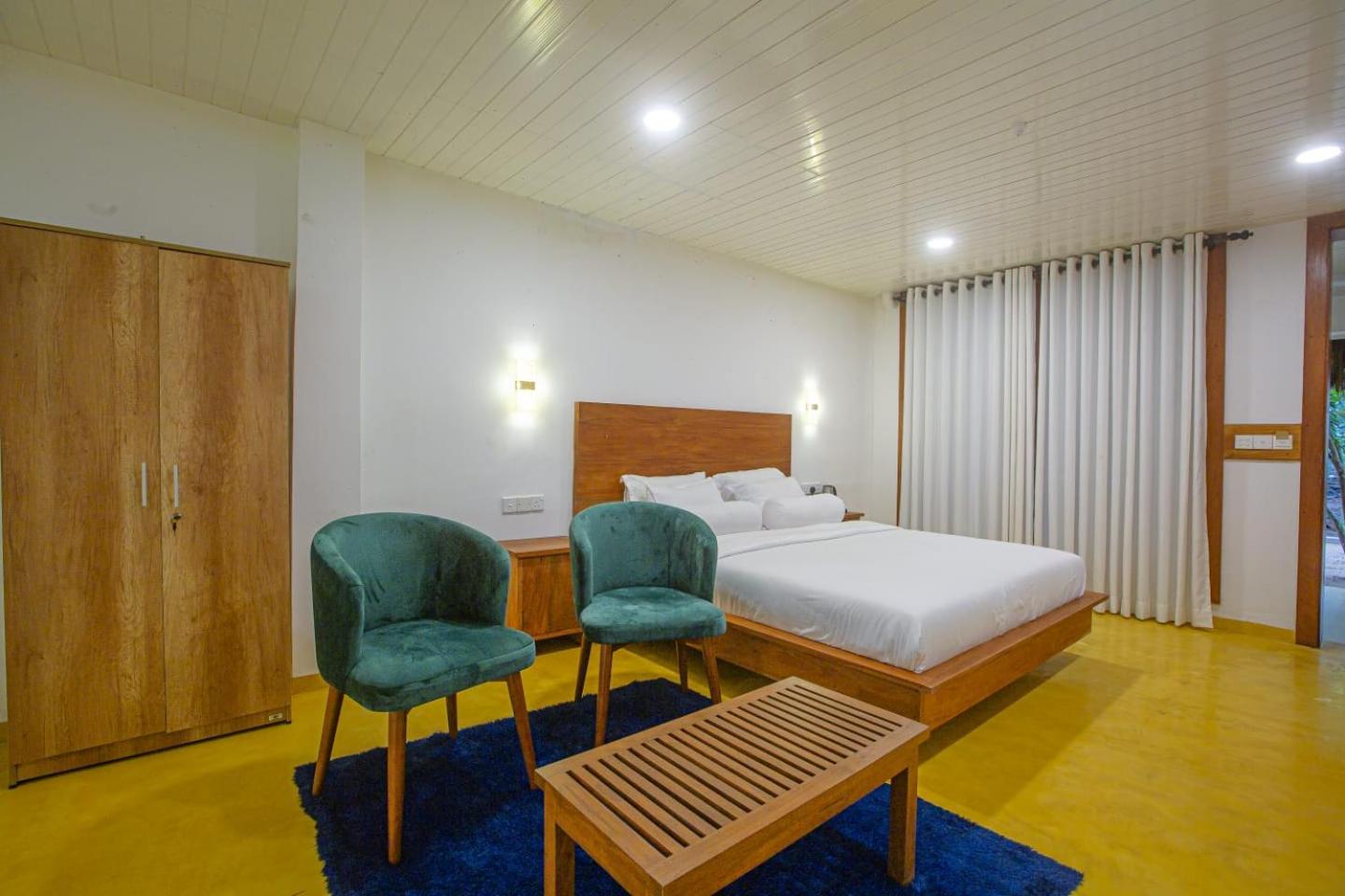 Sri Lanka Beach House Hotel and SPA