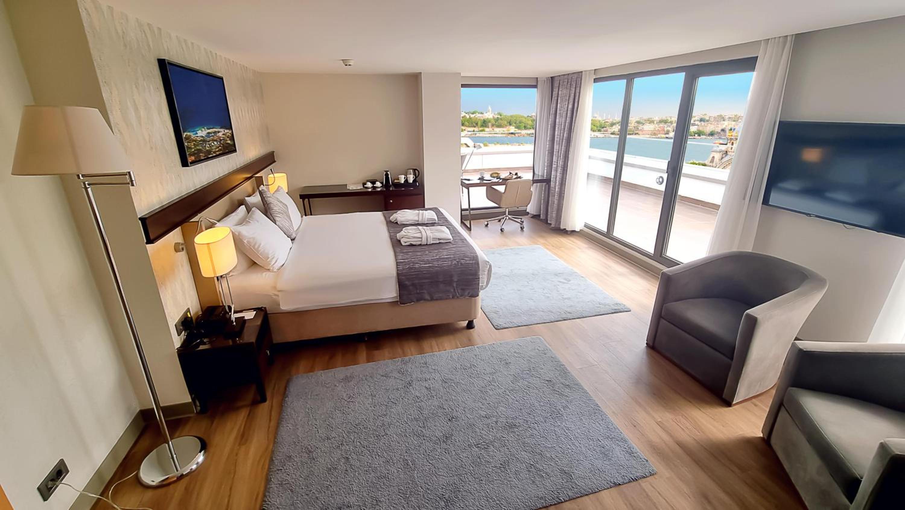 Port Bosphorus - Image 45