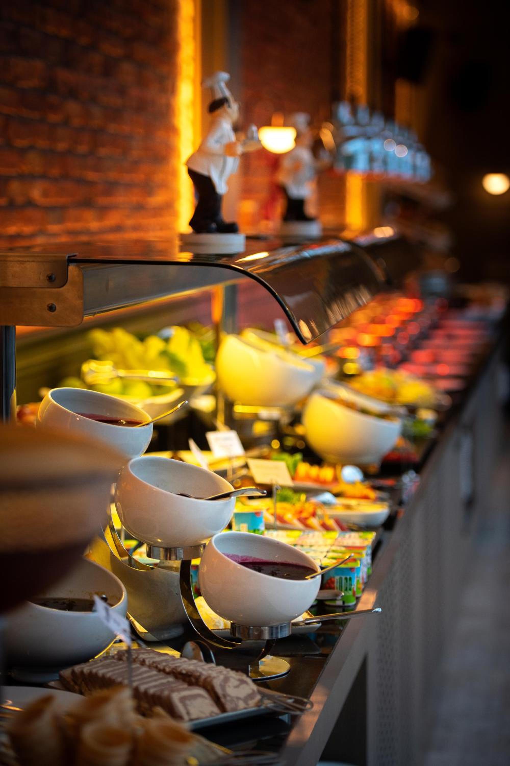 Port Bosphorus - Image 32