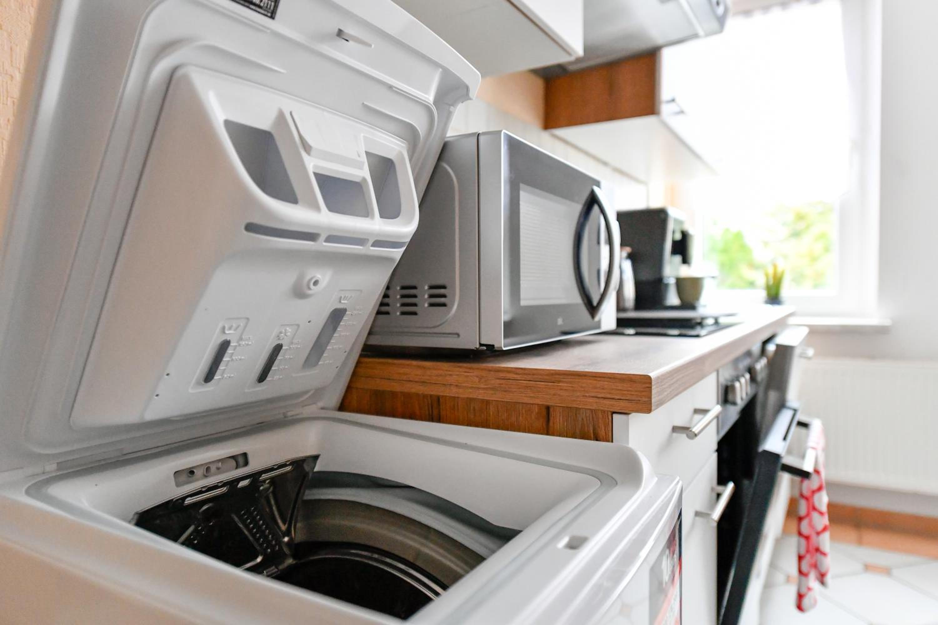 Modernes Altmarkt Apartment mit Parkplatz 4 Gäste 55qm Waschmaschine Wlan Netflix Terrasse