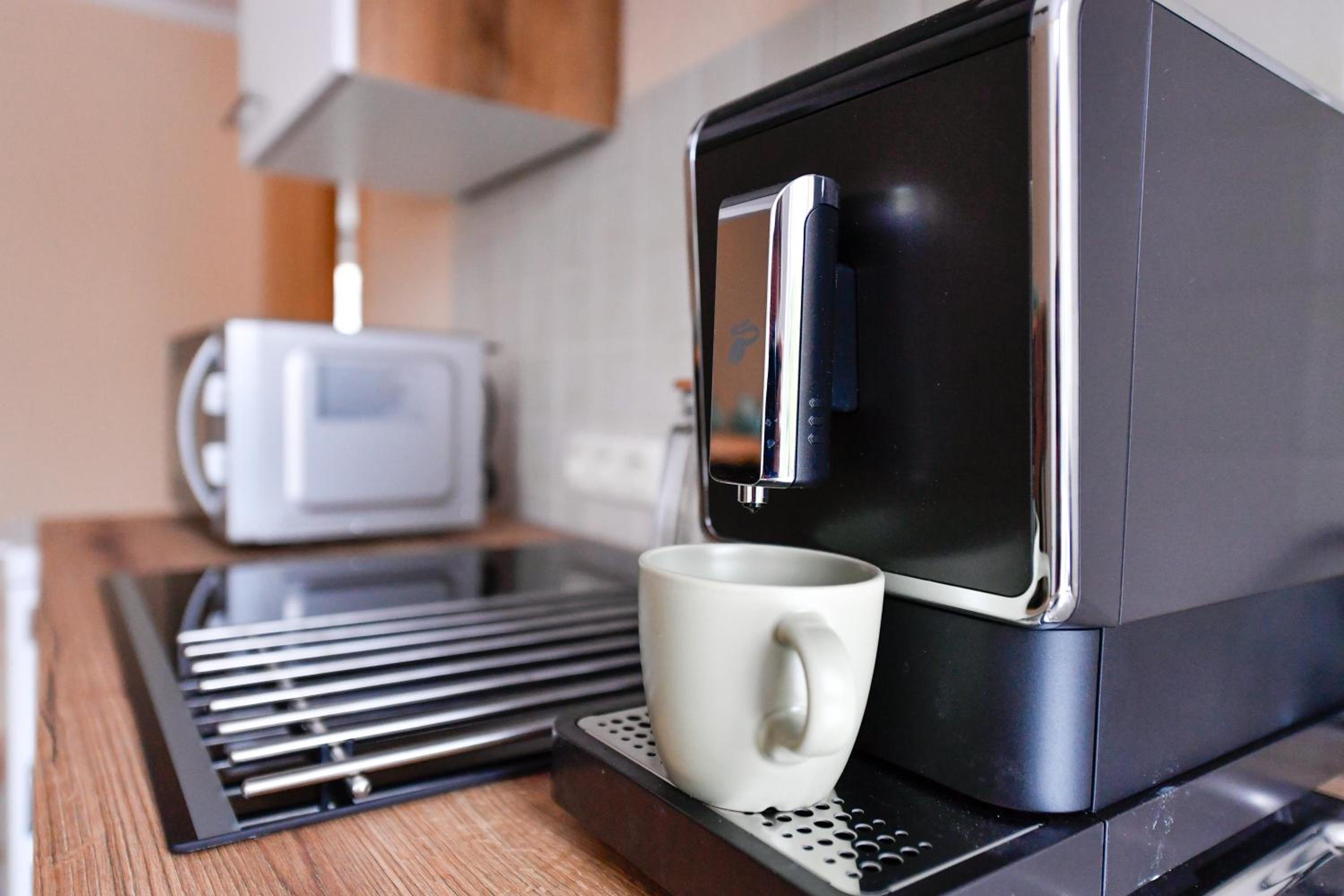 Modernes Altmarkt Apartment mit Parkplatz 4 Gäste 55qm Waschmaschine Wlan Netflix Terrasse