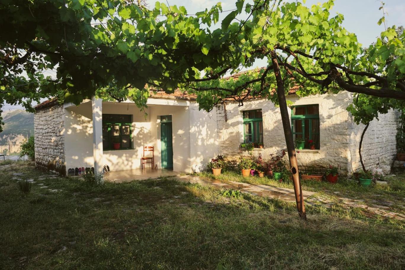 Guesthouse on Canyon