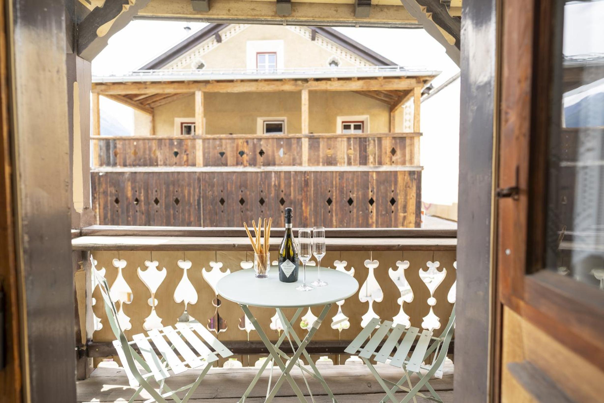 Chasa Broel Ferienhaus mitten in Ardez