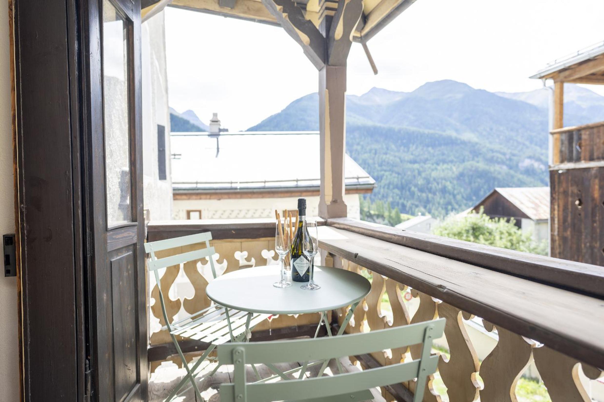 Chasa Broel Ferienhaus mitten in Ardez