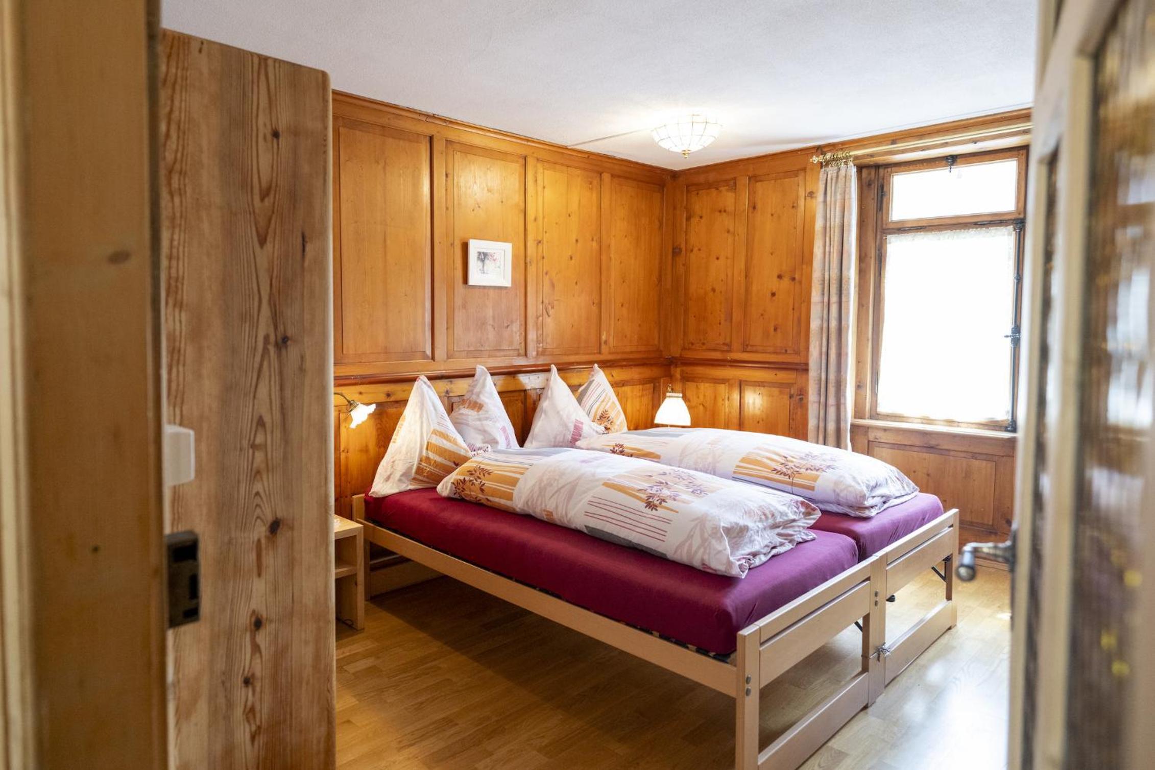 Chasa Broel Ferienhaus mitten in Ardez